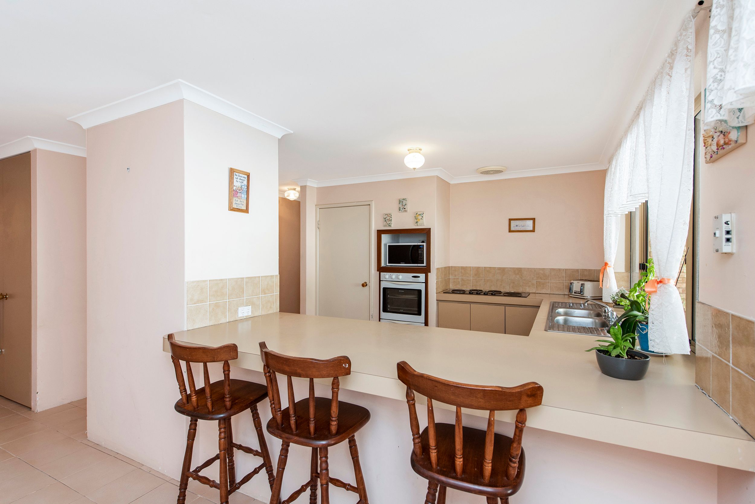 71 Cuthbertson Drive, Cooloongup, WA 6168