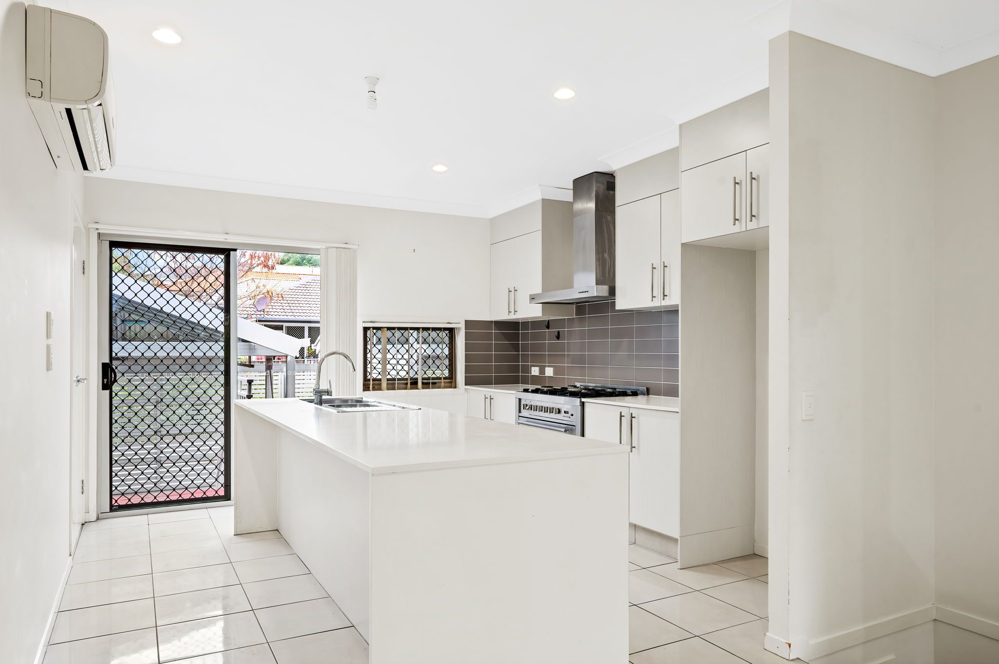 140 Grande Avenue, Springfield Lakes, QLD 4300