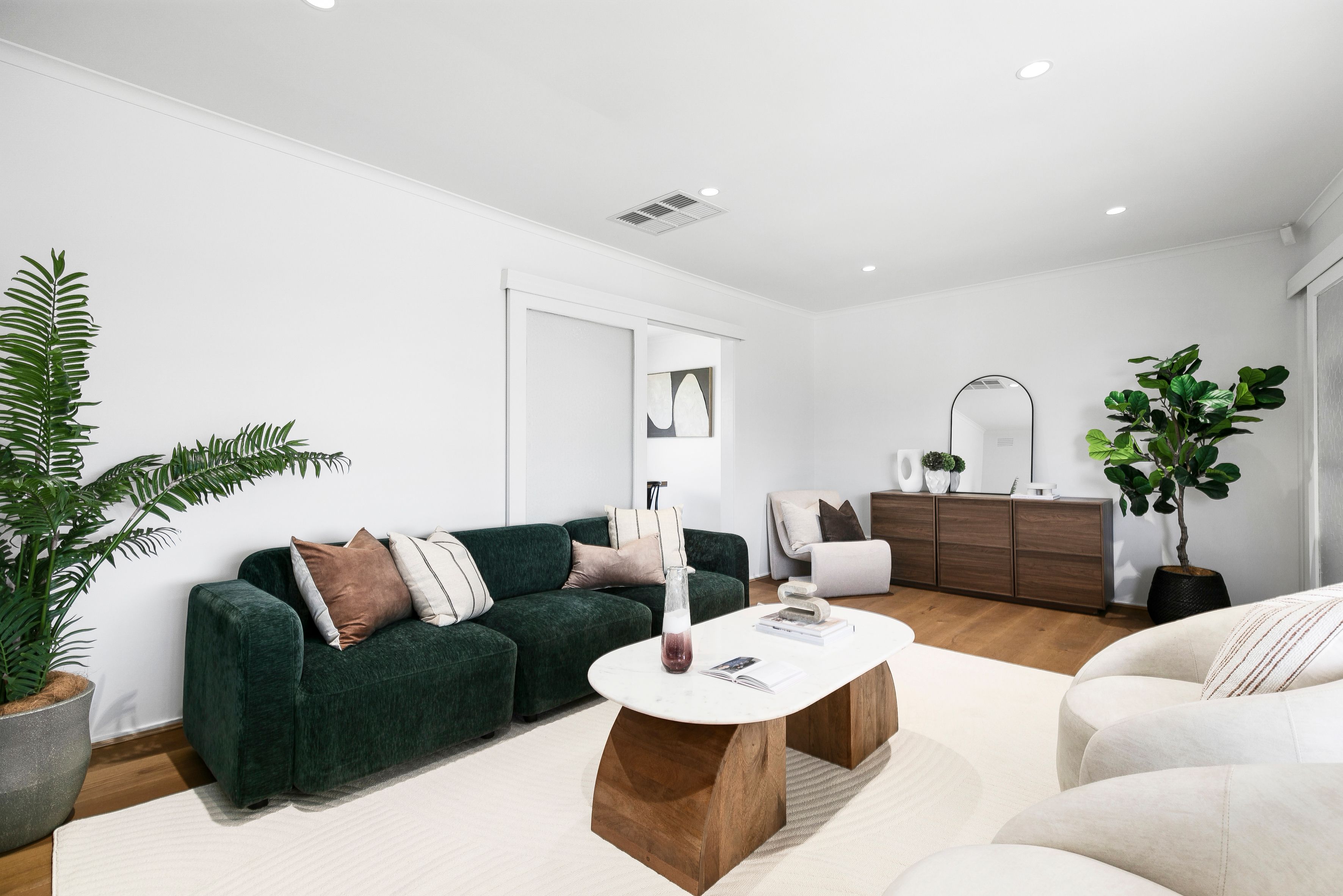 3 Mont Albert Drive — photo 3 of 15