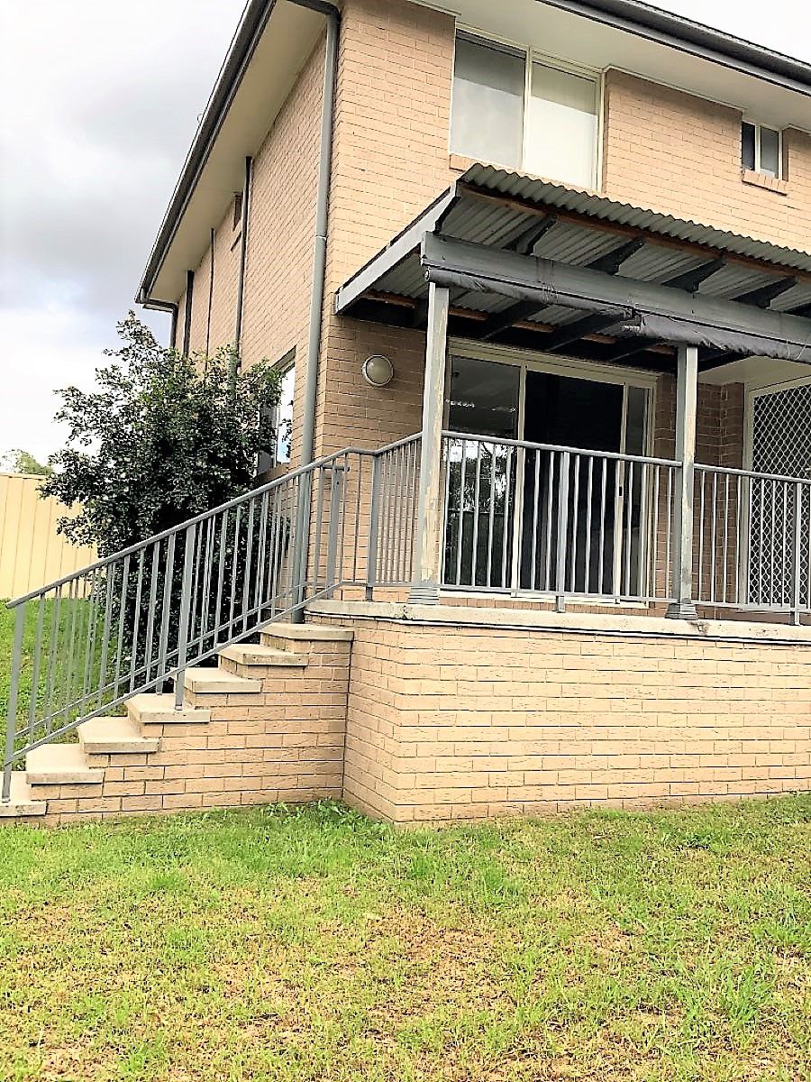 2/5 Knox Place, Singleton, NSW 2330