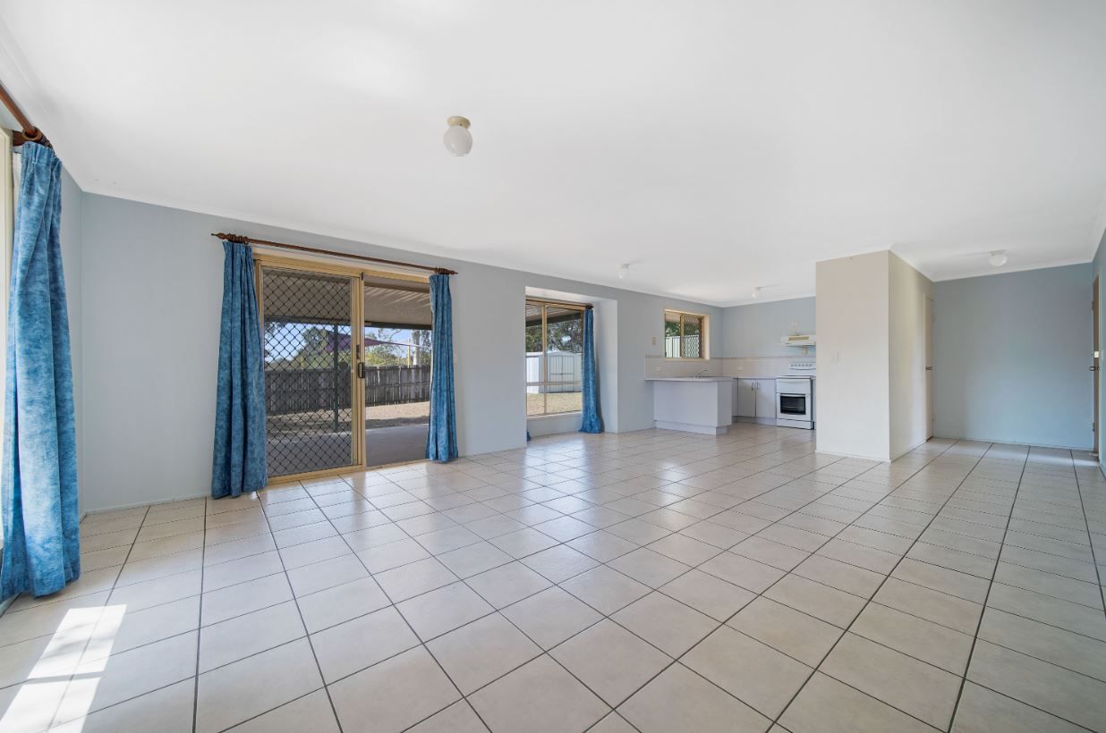 19 Lollard Street, Hillcrest, QLD 4118