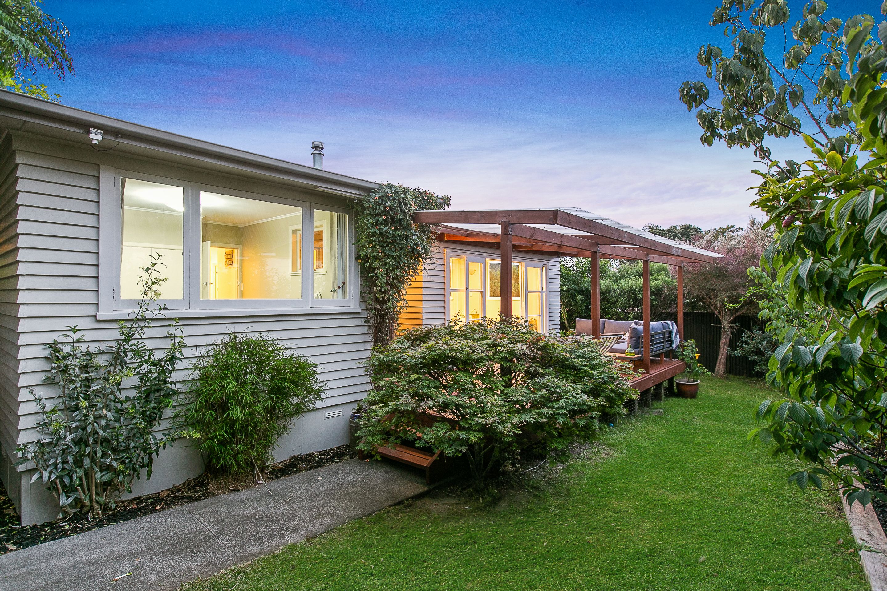 4b Lancaster Road, Beach Haven, North Shore City