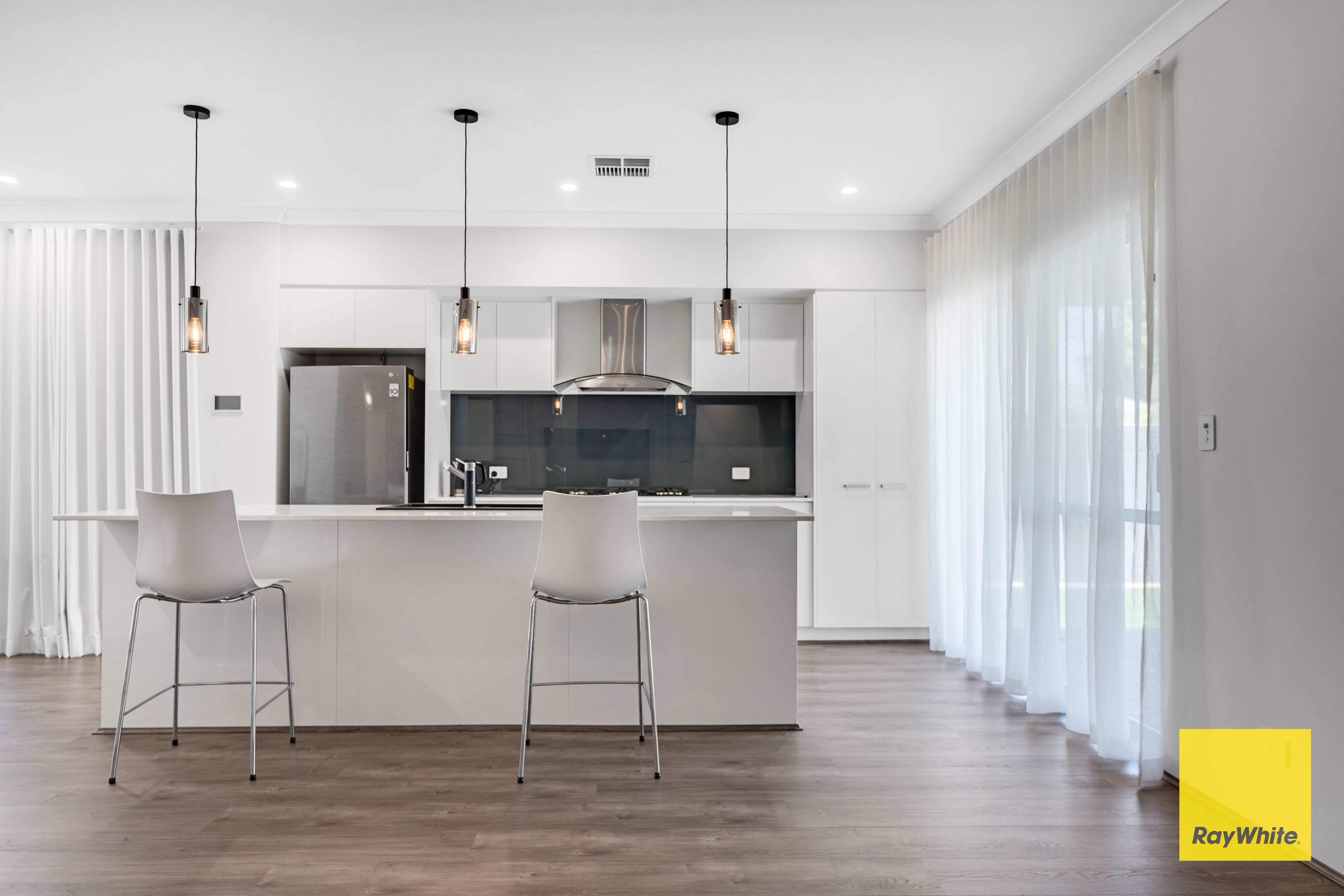 1/124 Roberts Road — photo 9 of 15