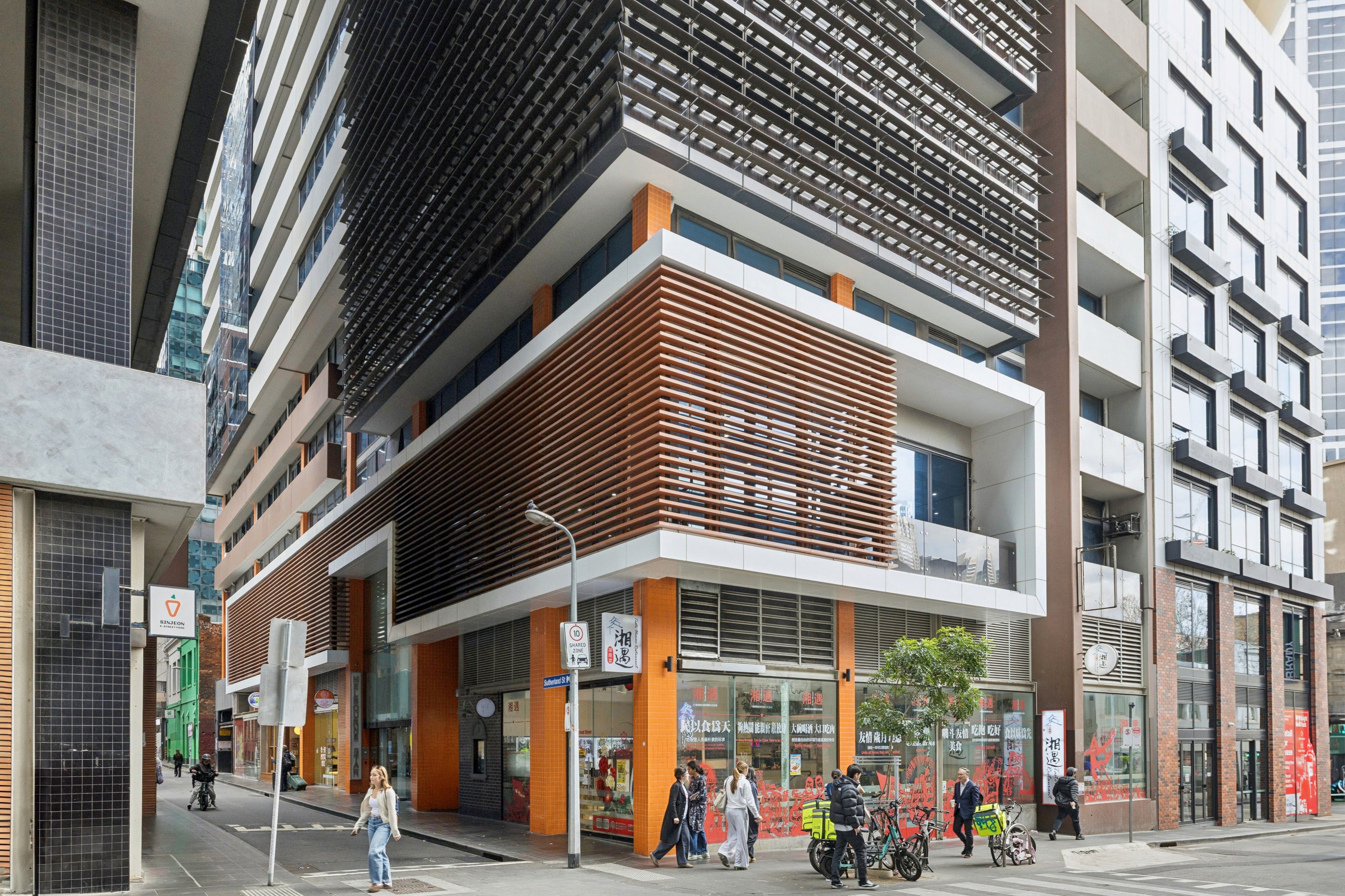702/8 Sutherland Street — photo 13 of 19