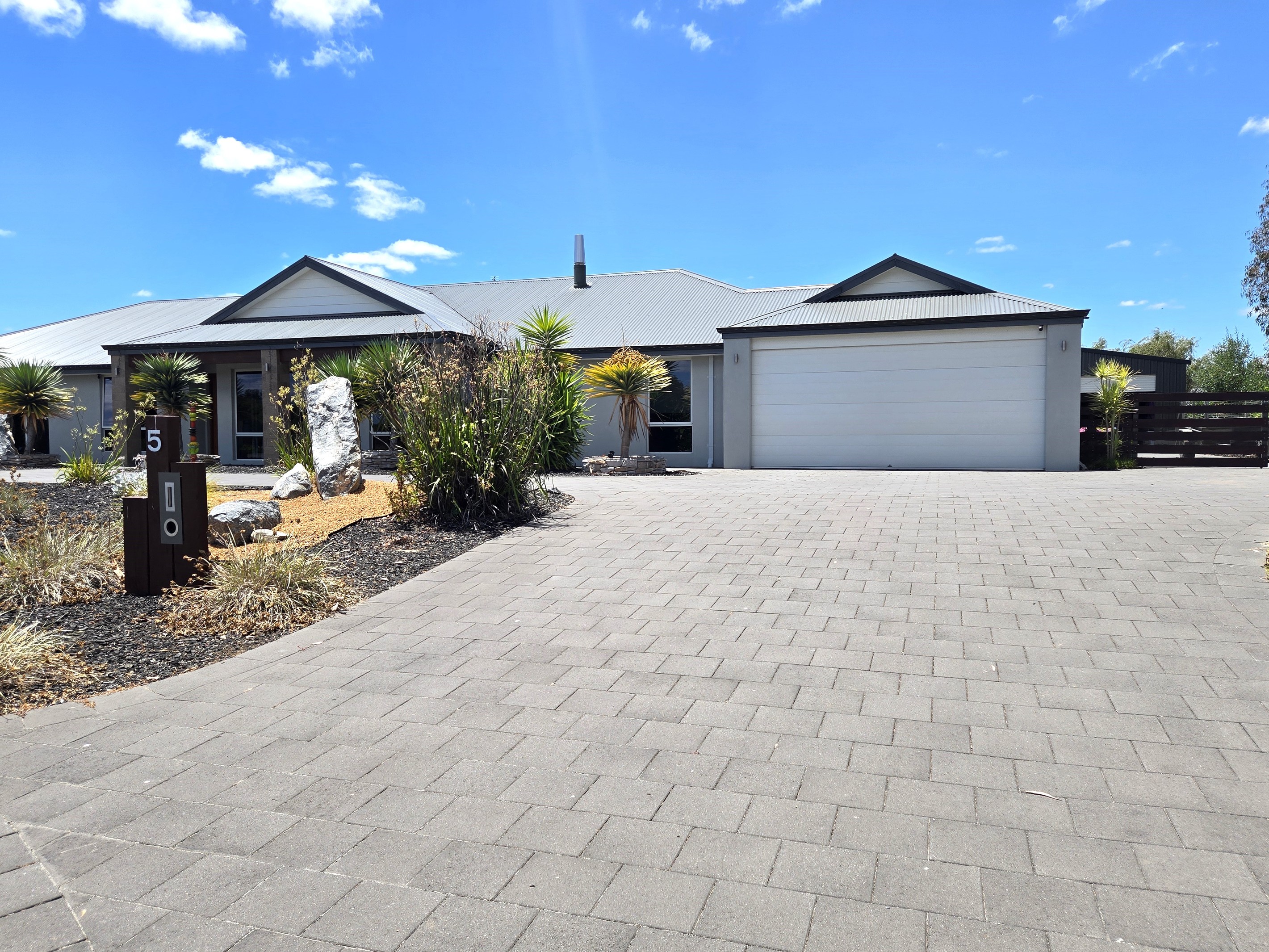 5 Cascade Close, Yalyalup, WA 6280
