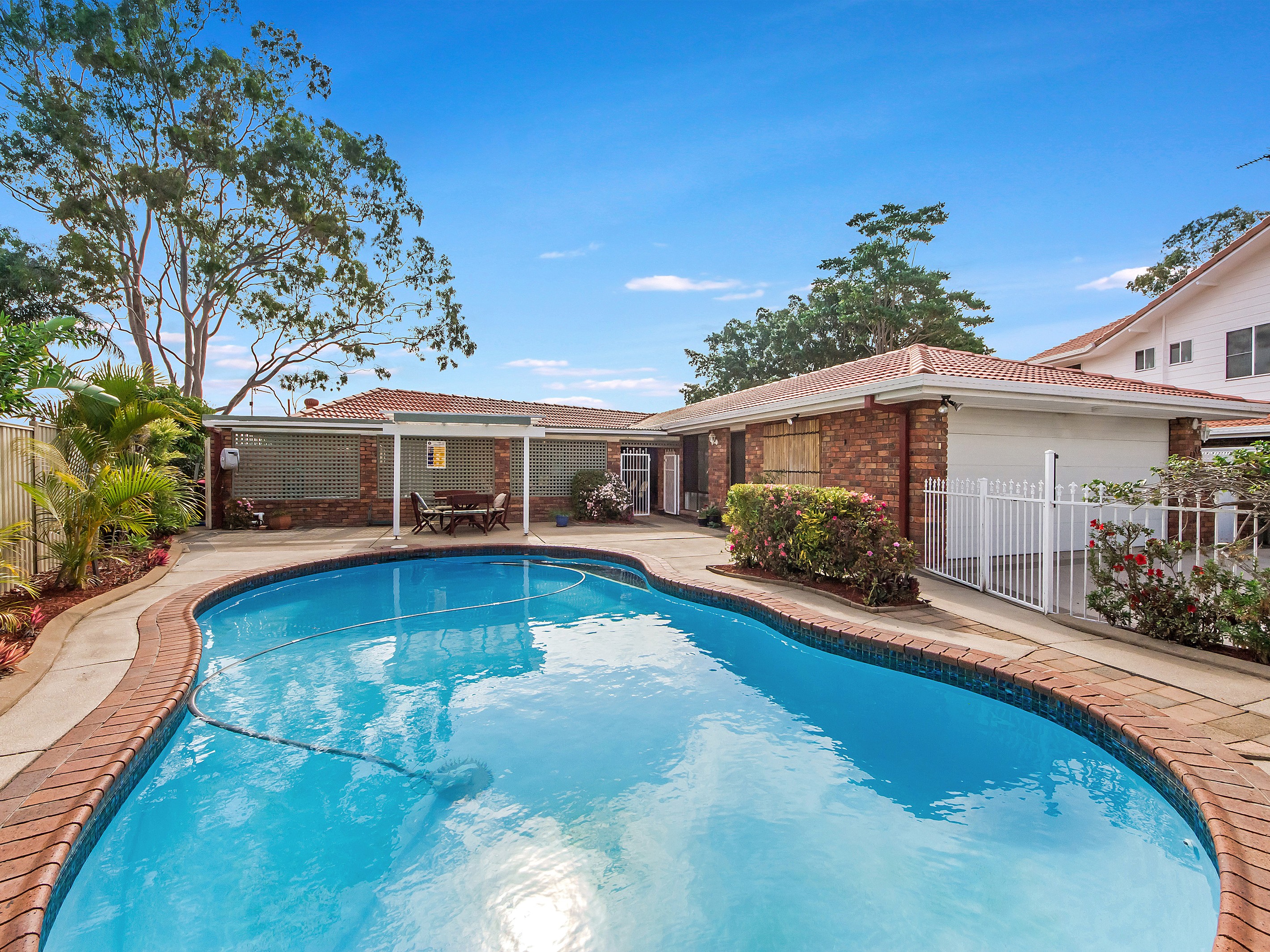 5 Tween Court, Mermaid Waters, QLD 4218