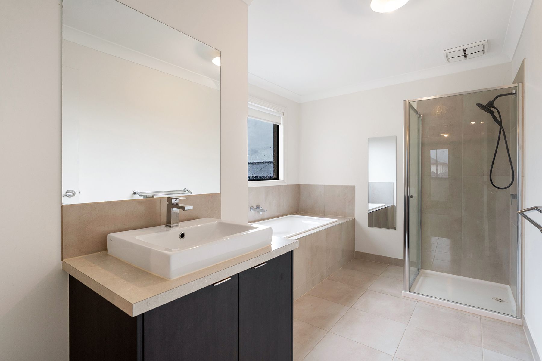 10 Landsdowne Avenue — photo 19 of 20