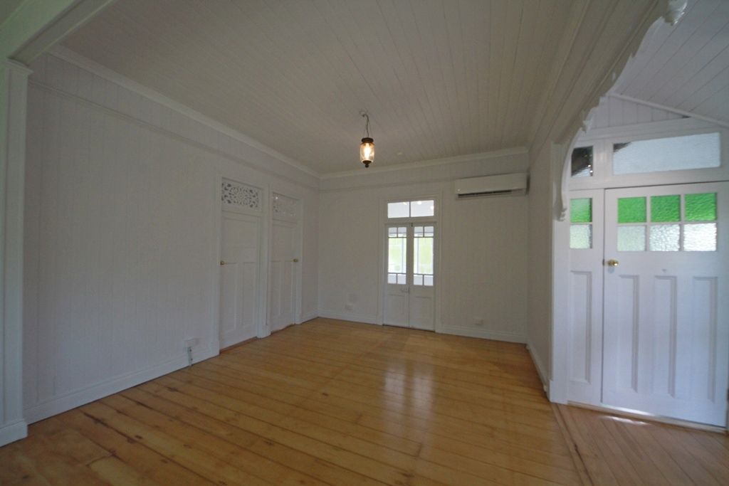 8 Bass Court, Loganholme, QLD 4129