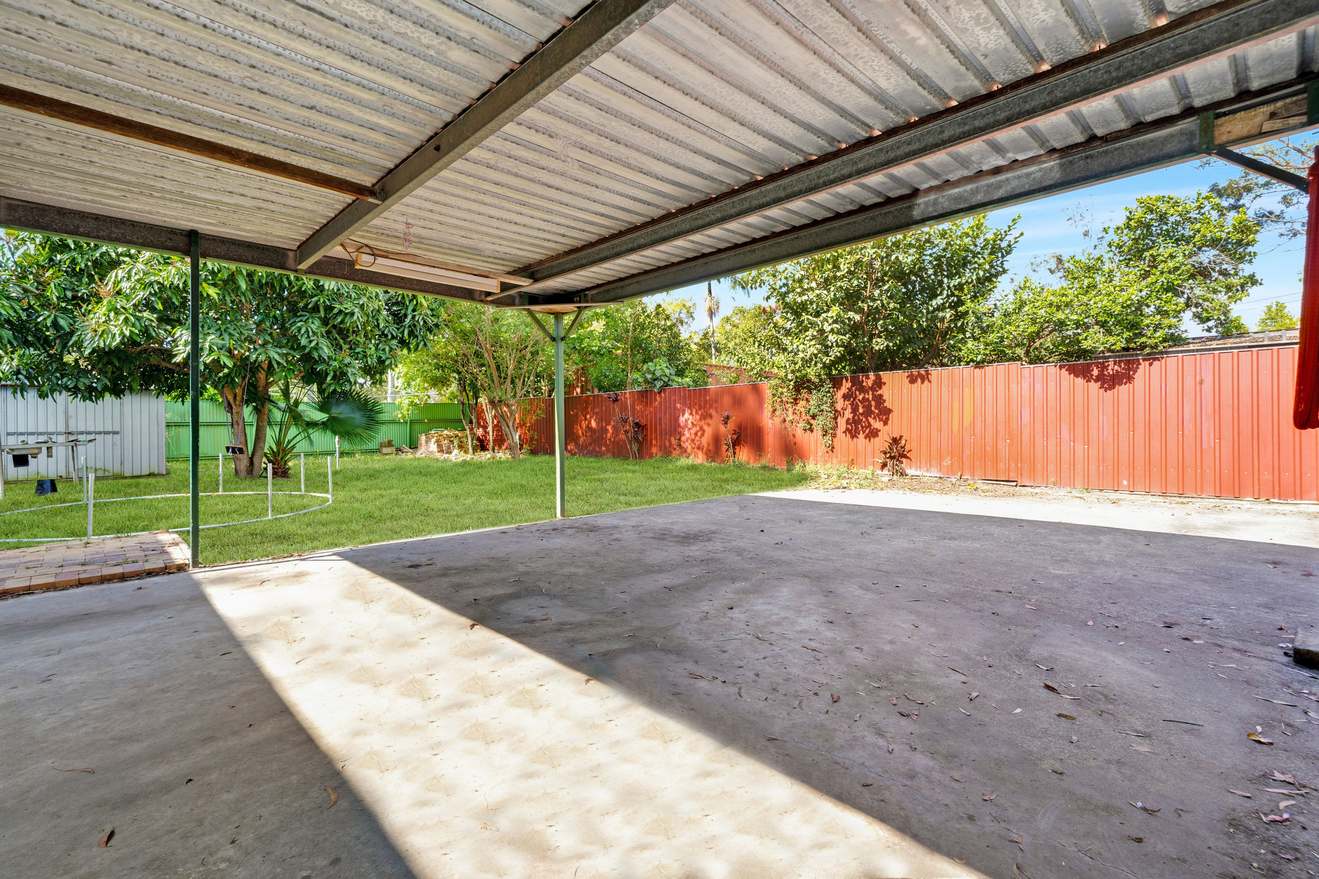 98 Station Road, Loganlea, QLD 4131