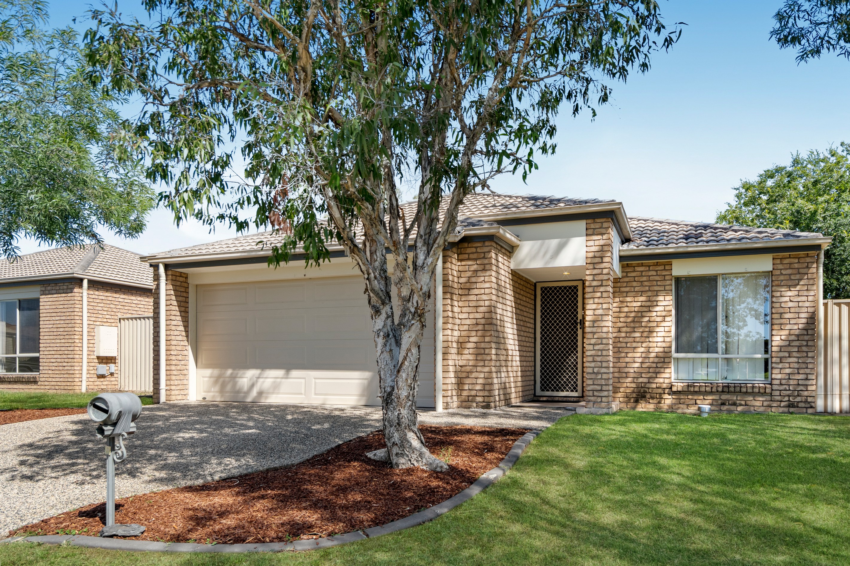 8 Holly Court, Raceview, QLD 4305