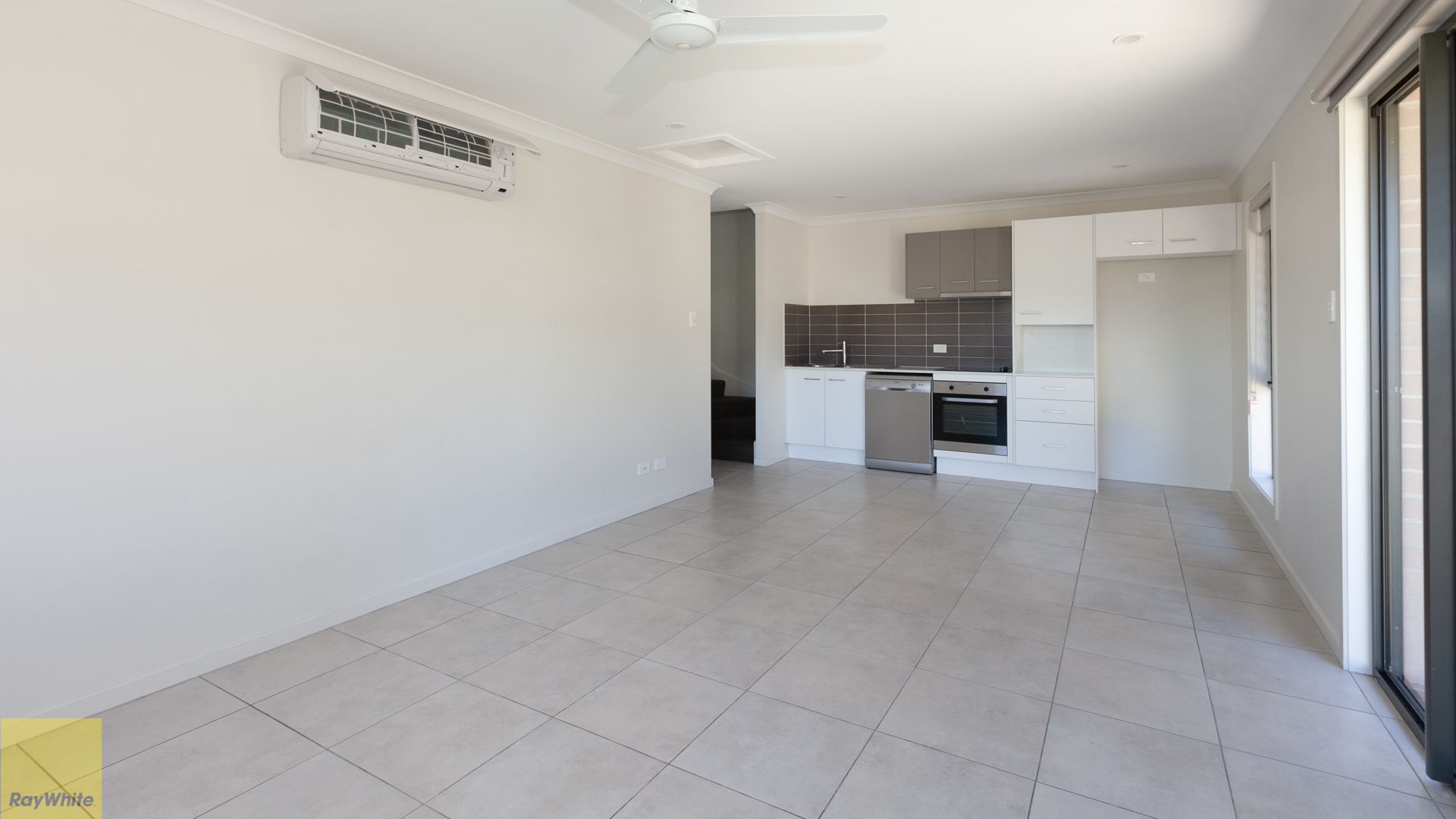 1/102 Lamington Drive, Redbank Plains, QLD 4301