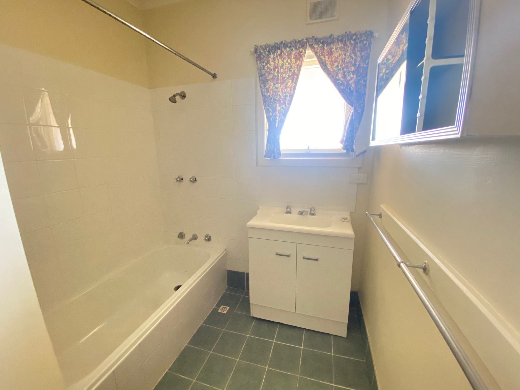 16 Albert Street — photo 10 of 10