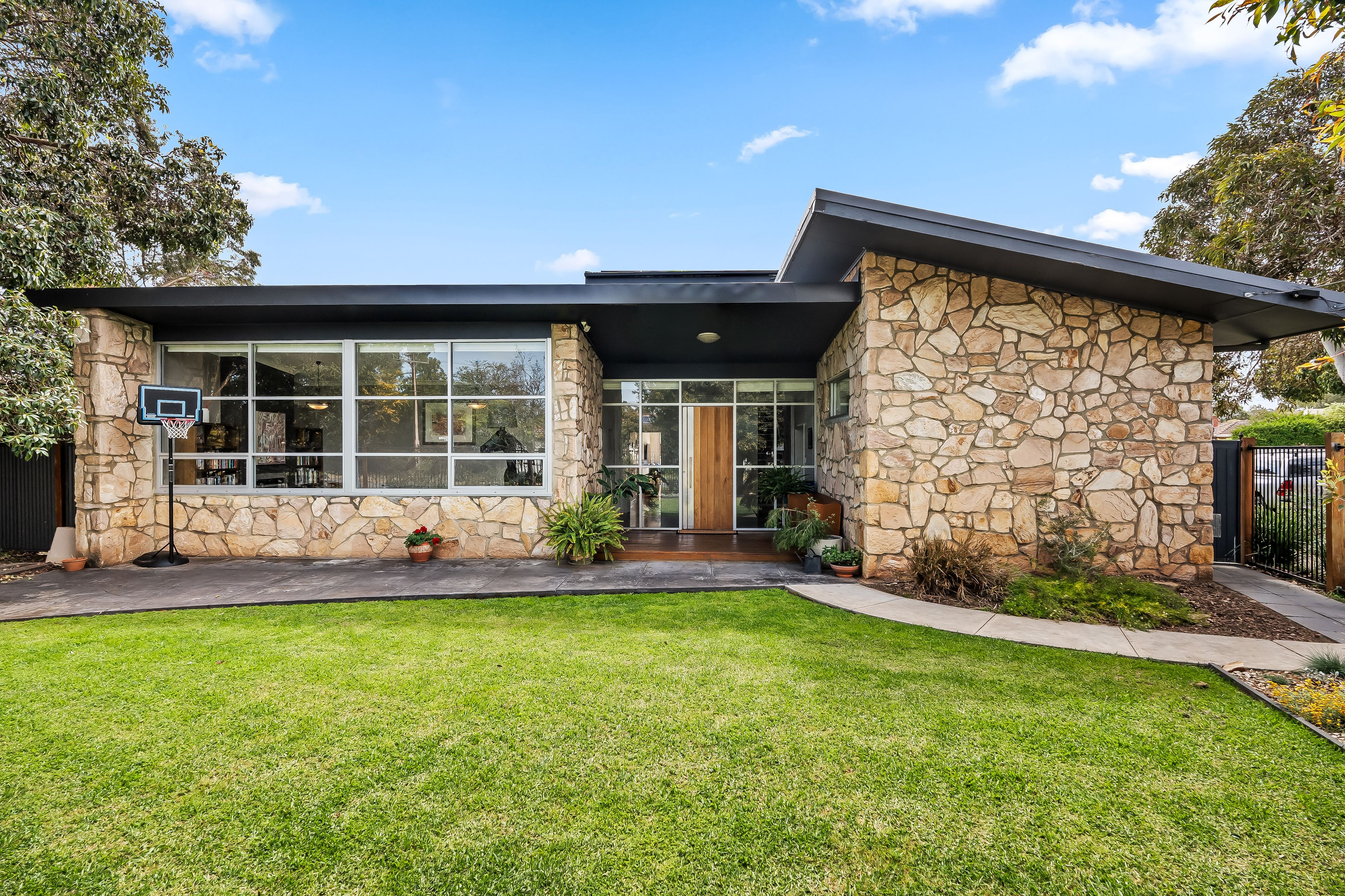 5 Tait Avenue, Marion SA 5043