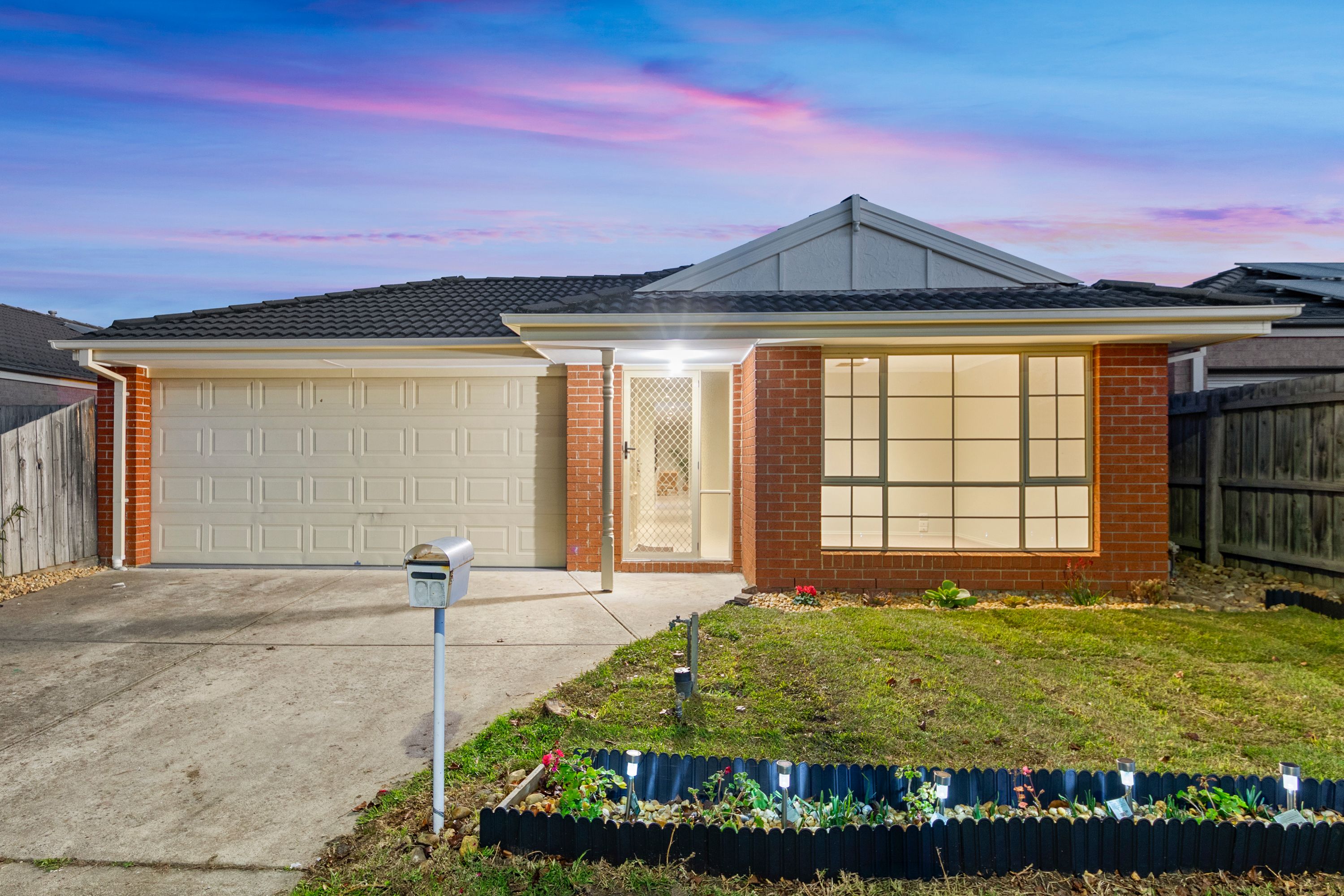 93 Melissa Way, Pakenham VIC 3810