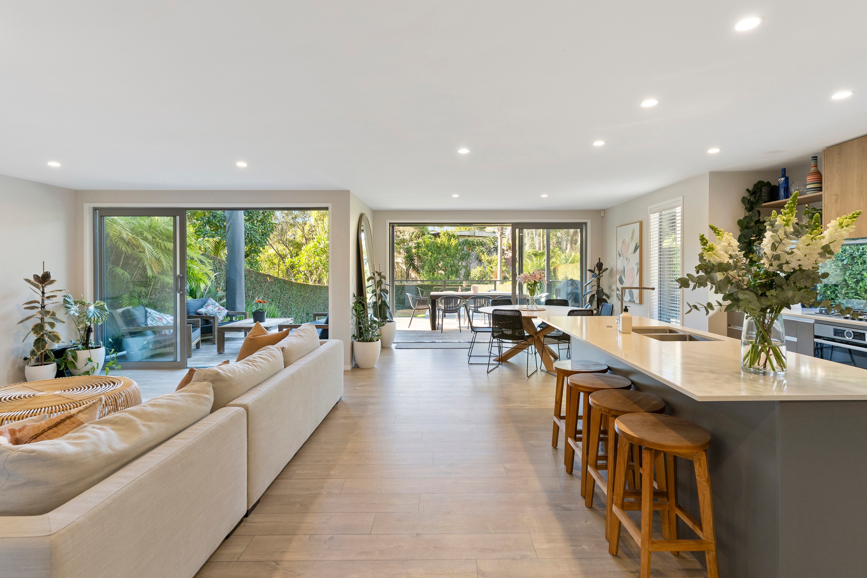 1A Lyons Avenue, Murrays Bay, North Shore City