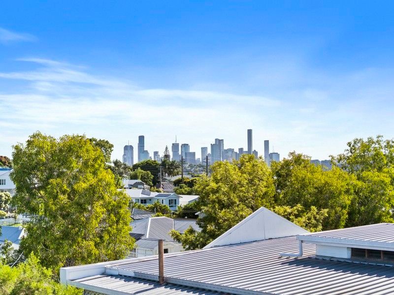 4/104 Henderson Street — photo from Ray White Bulimba