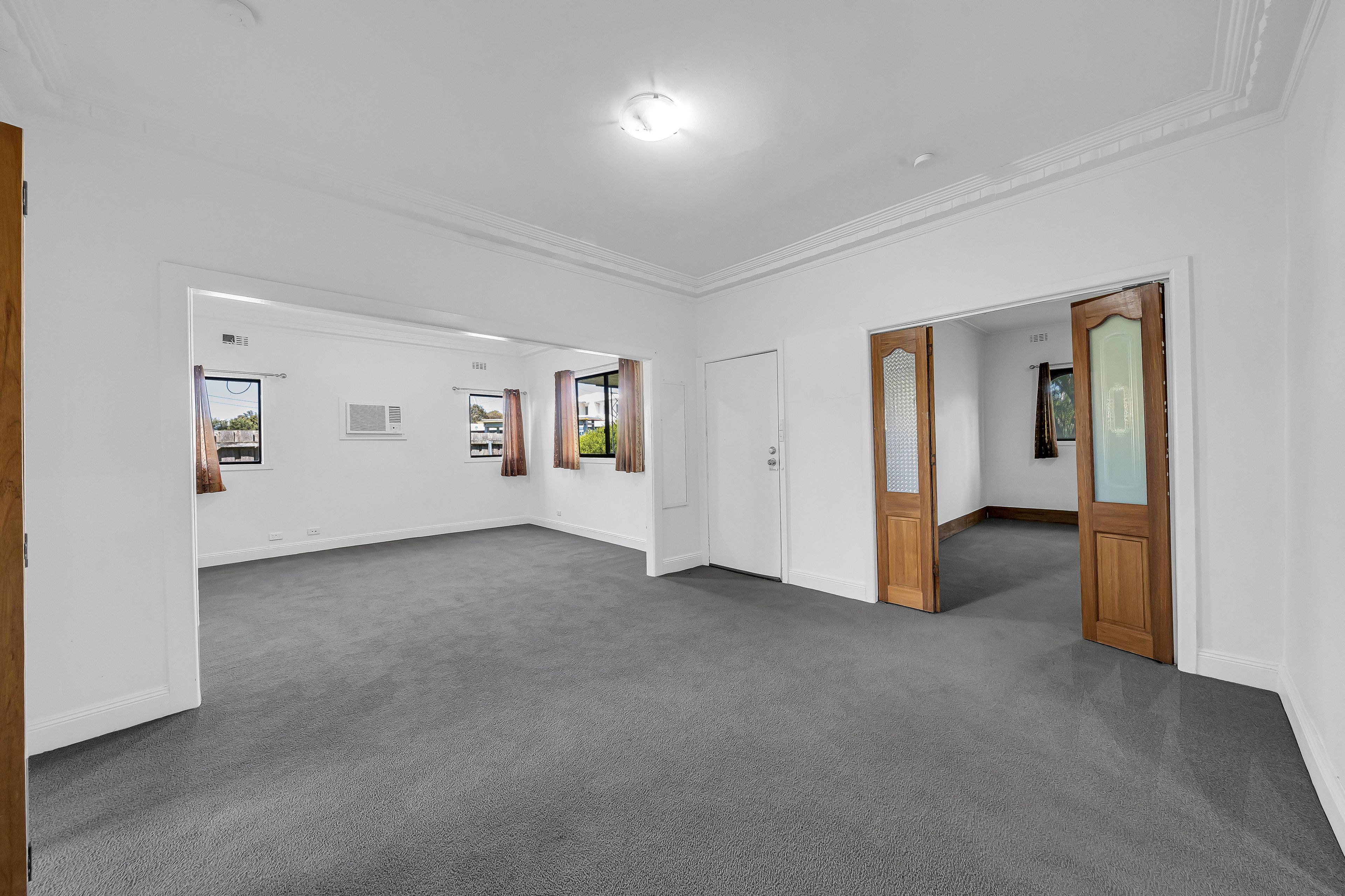 2 Brunel Street, South Kingsville, VIC 3015