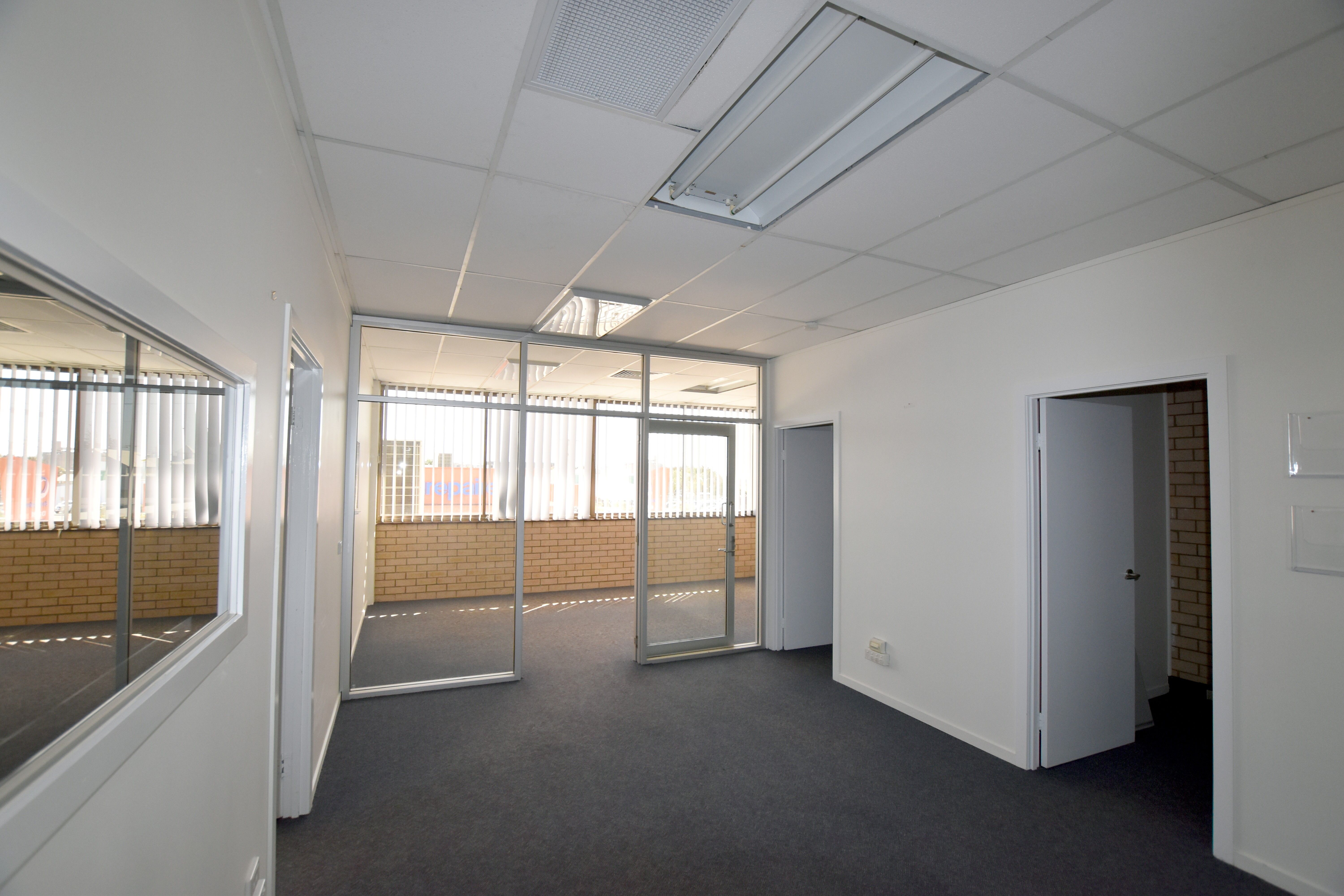 39-41 Tank Street, Gladstone Central, QLD 4680