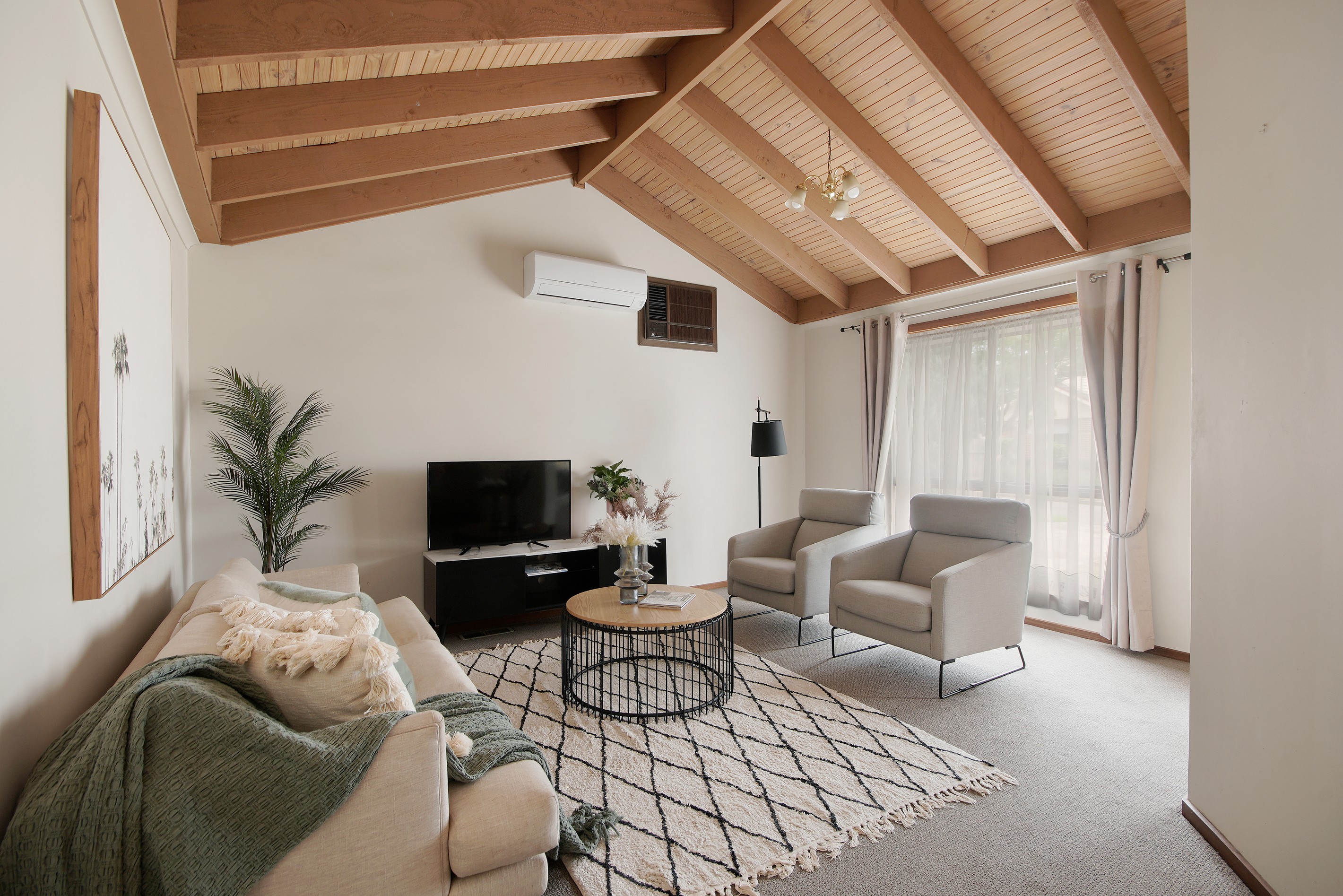 1/2 Elizabeth Grove, Bundoora, VIC 3083