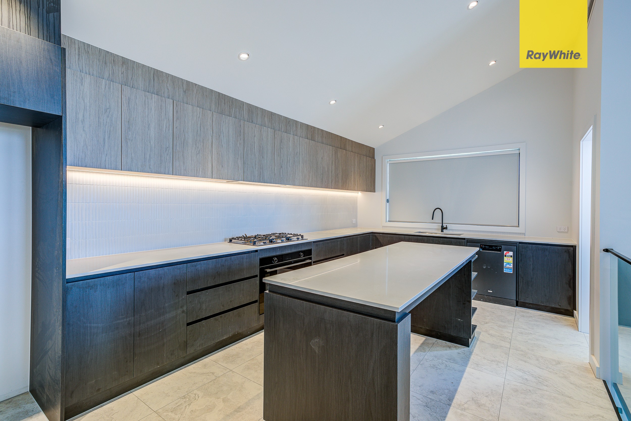 33 Bakewell Street, Mount Gravatt East, QLD 4122