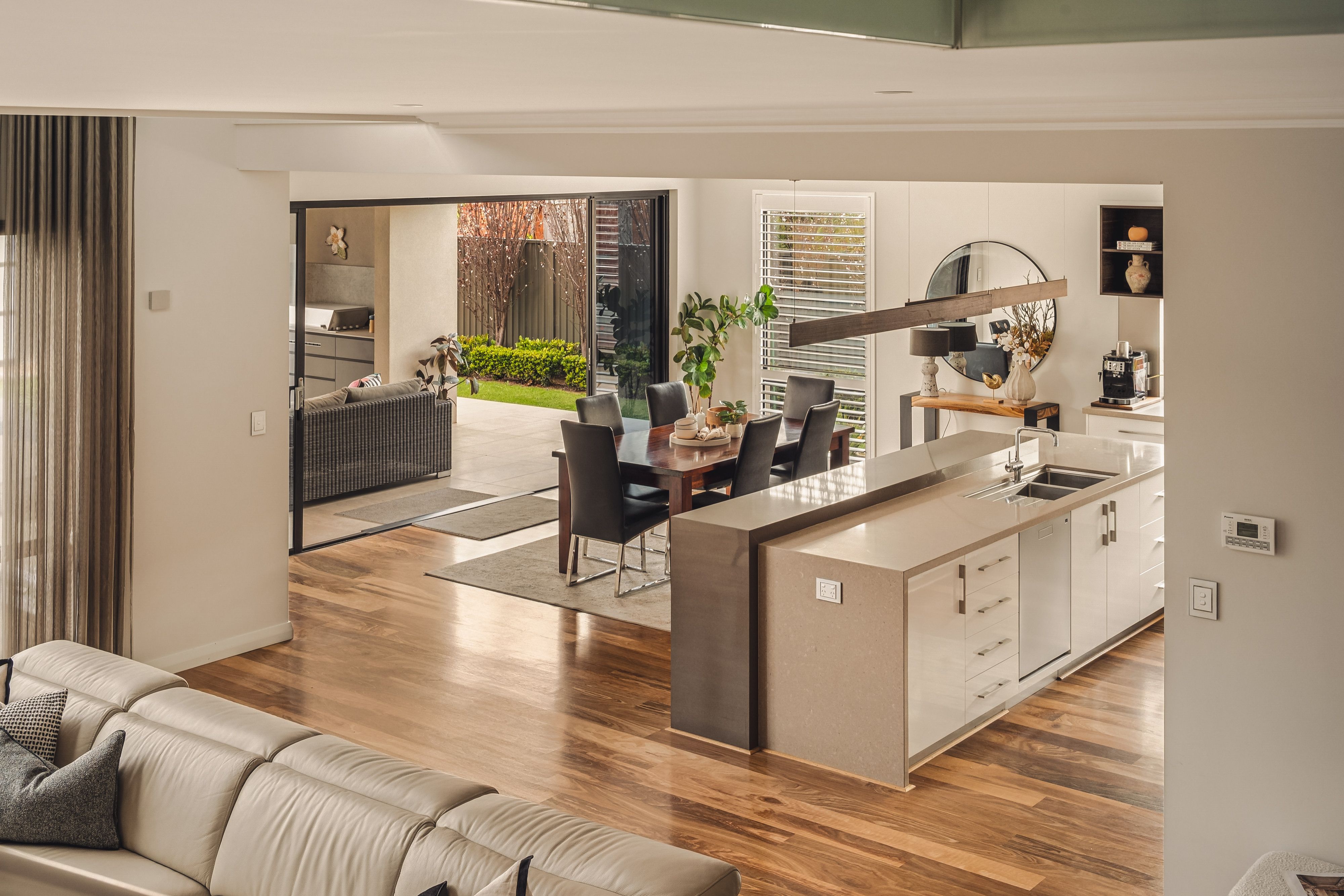 Riverside Luxury, Beautifully Bespoke! — photo 7 of 28