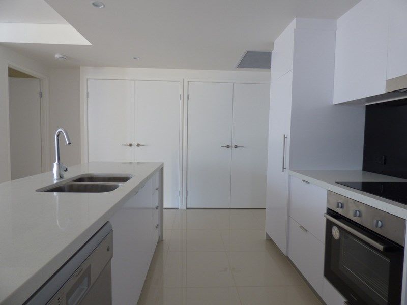 112/33 Lakefront Crescent, Varsity Lakes, QLD 4227