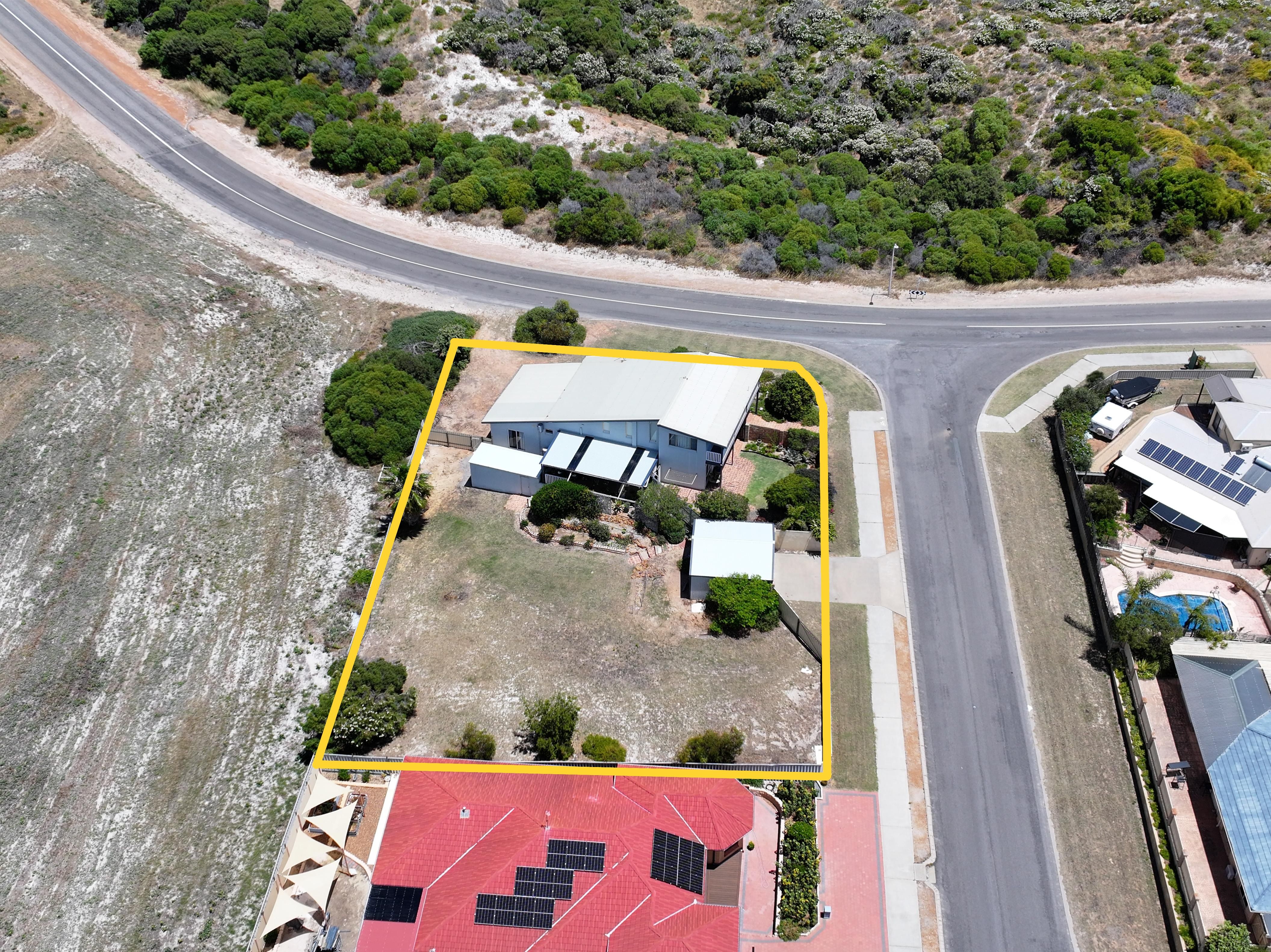 2 & 4 Sea Ripple Avenue, Port Denison, WA 6525