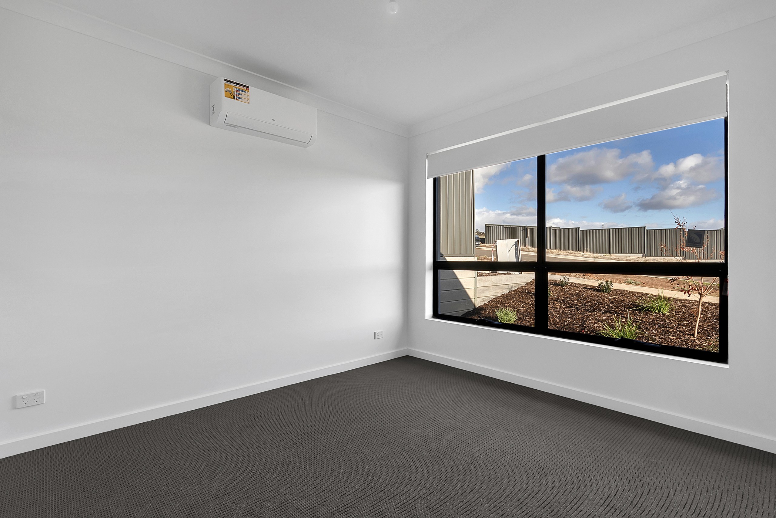 27 Whitford Road, Craigmore, SA 5114