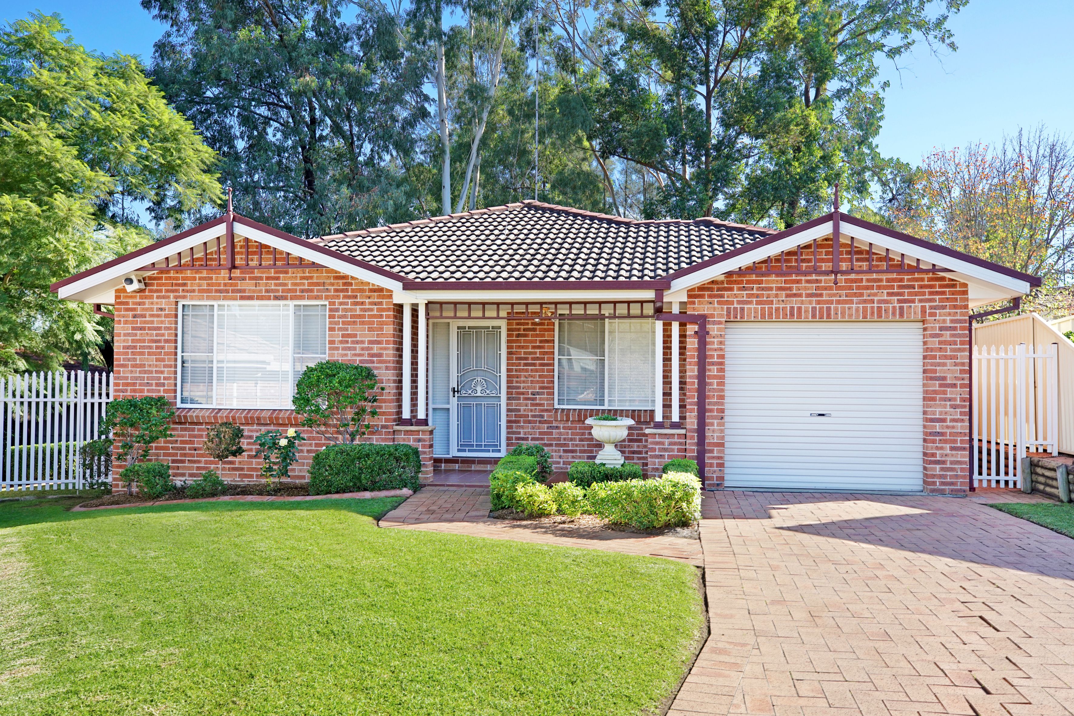 5 Cowan Place, Glenmore Park, NSW 2745