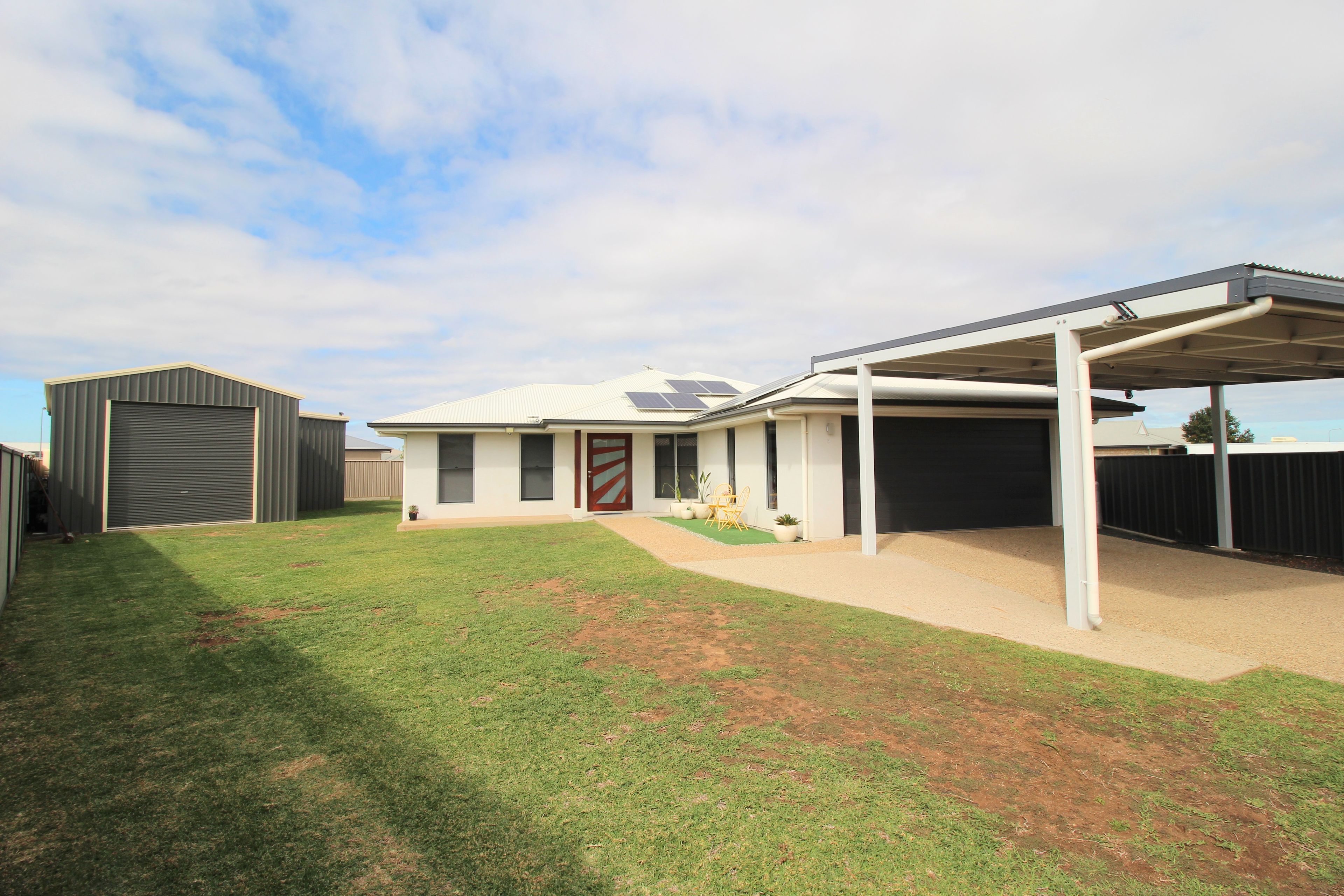 3 Thornton Street, Emerald QLD 4720