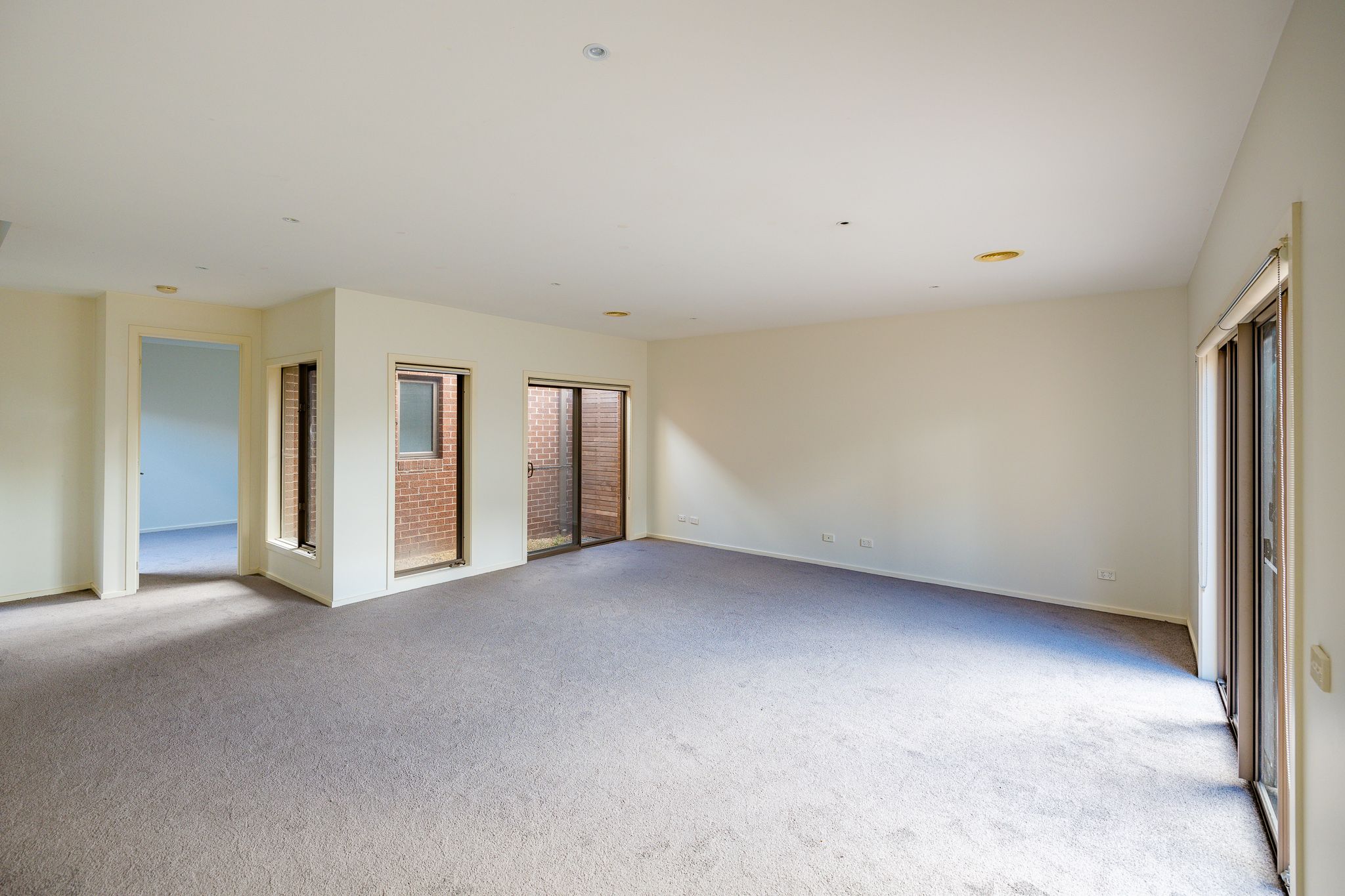 2/73 Waverley Road, Chadstone, VIC 3148