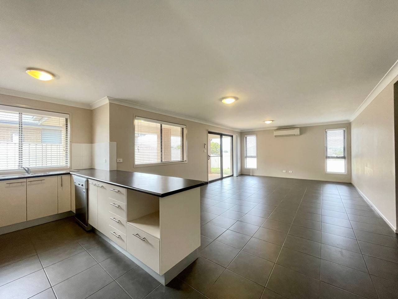 16 Rosewood Avenue, Parkes, NSW 2870