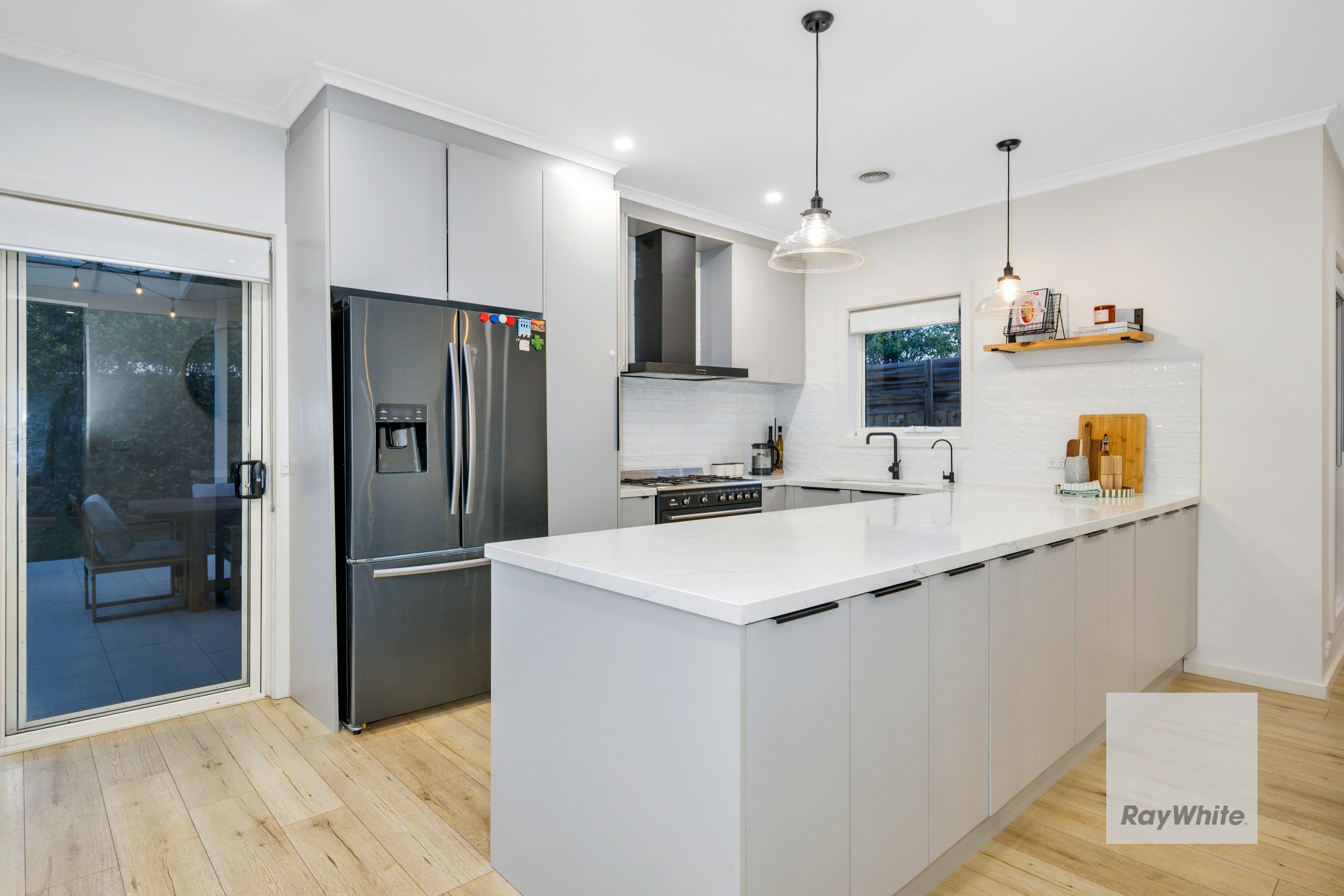 24 Garnet Way — photo 4 of 20