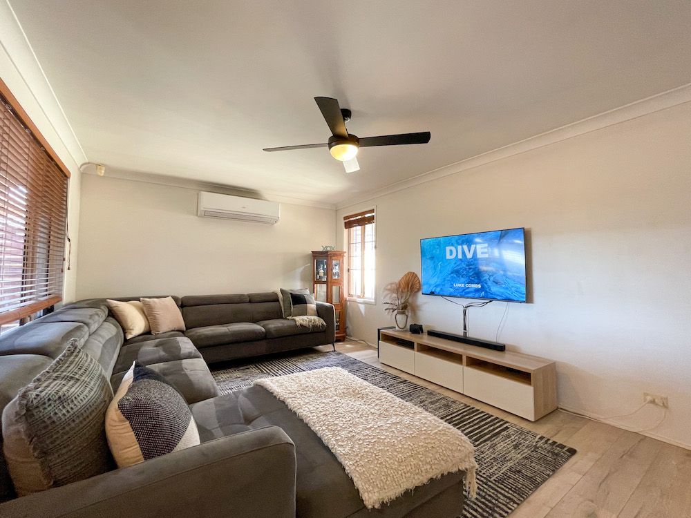 53 Gadshill Place, Rosemeadow, NSW 2560