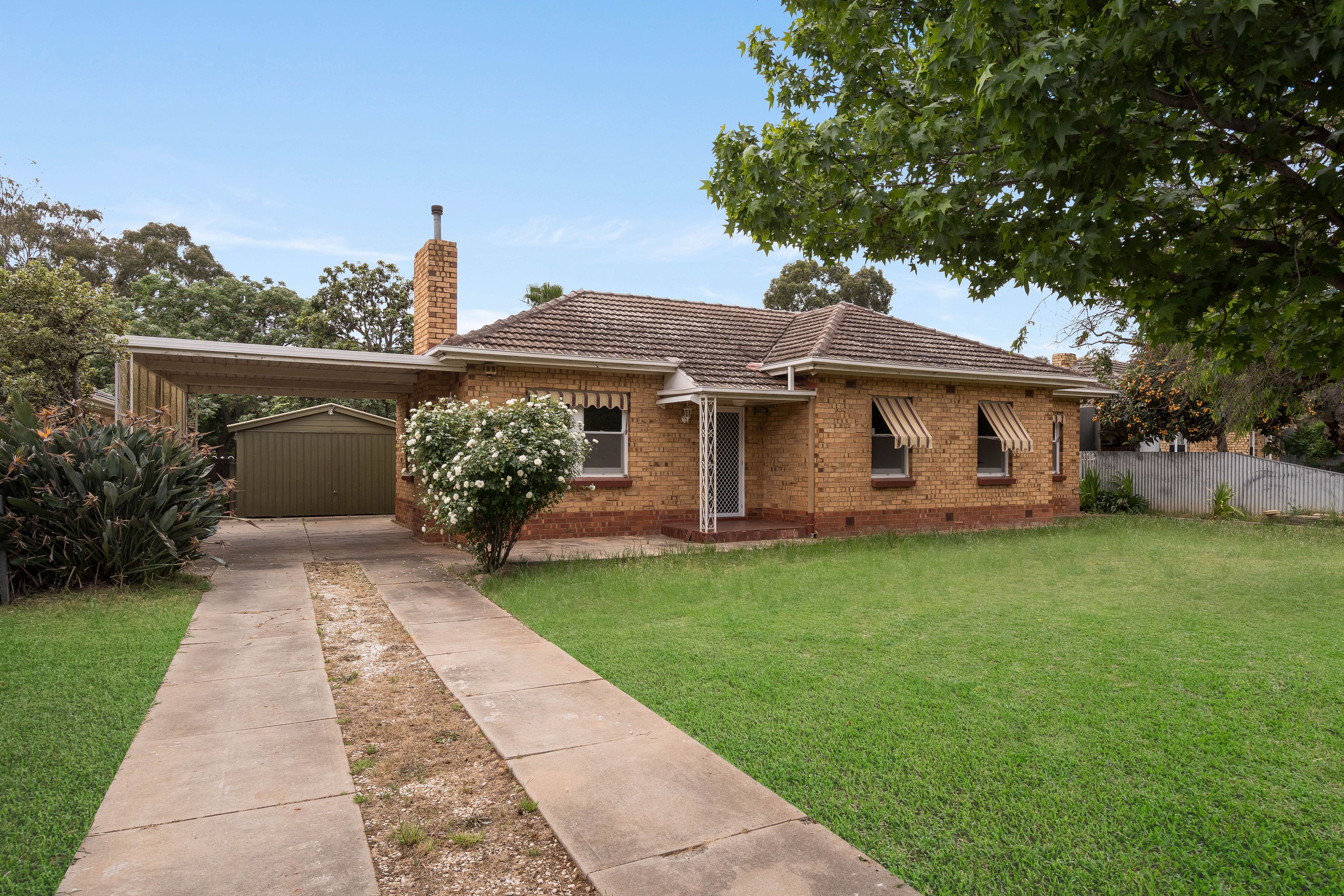 219 Hogarth Road — photo from Ray White Prospect