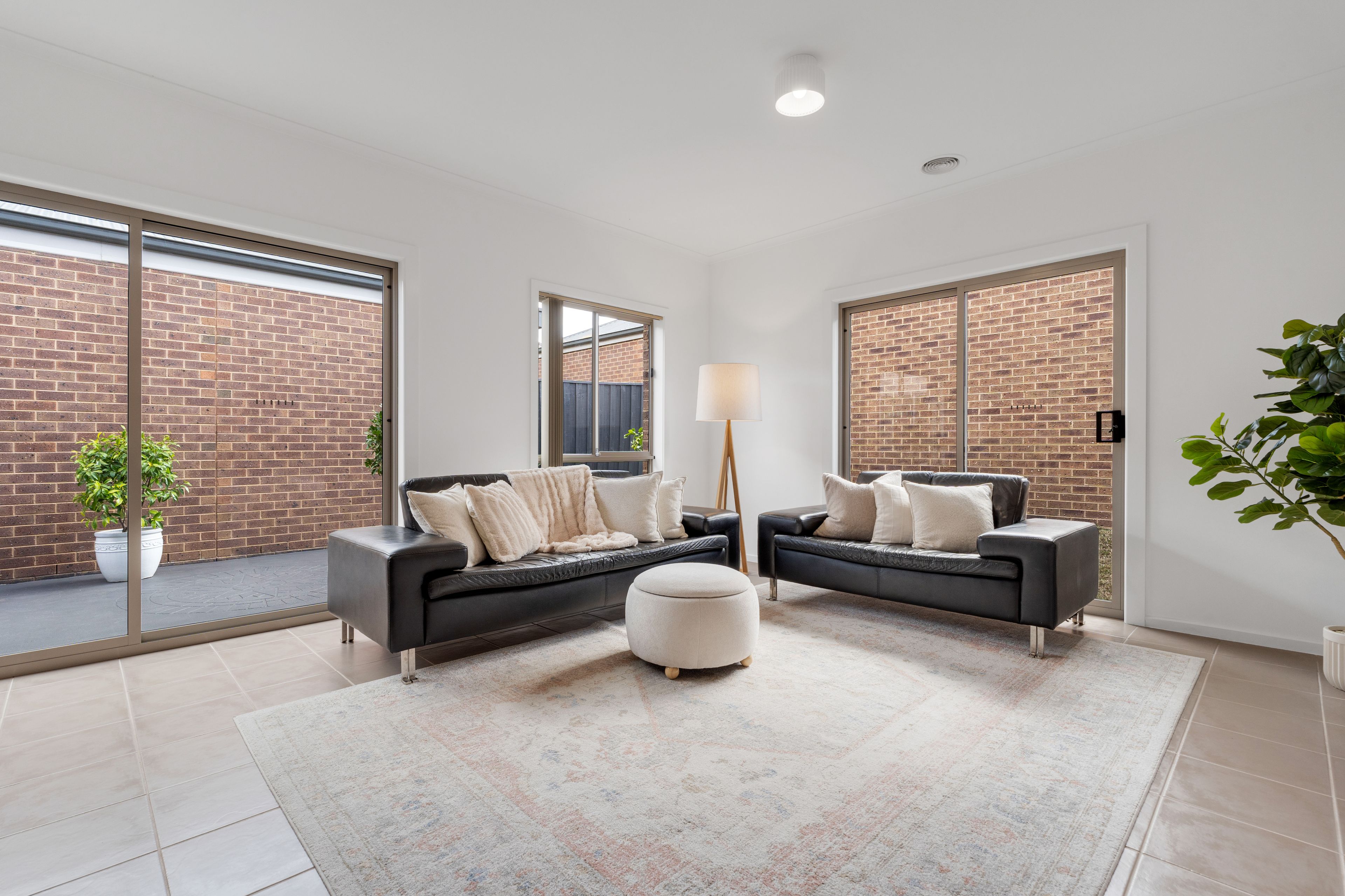 11 Yorkshire Terrace — photo 12 of 16