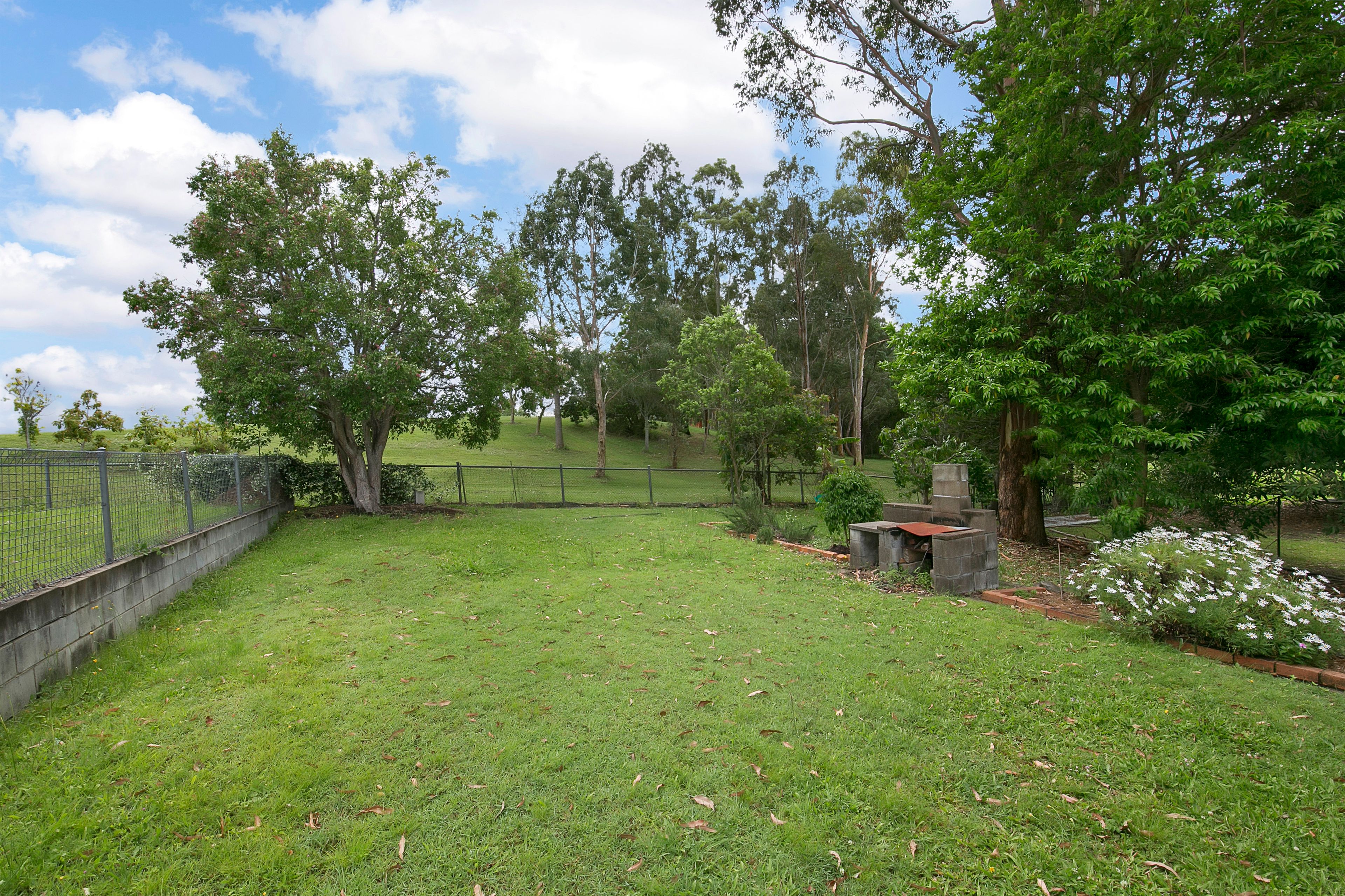 25 Broadmere Street, Annerley, QLD 4103
