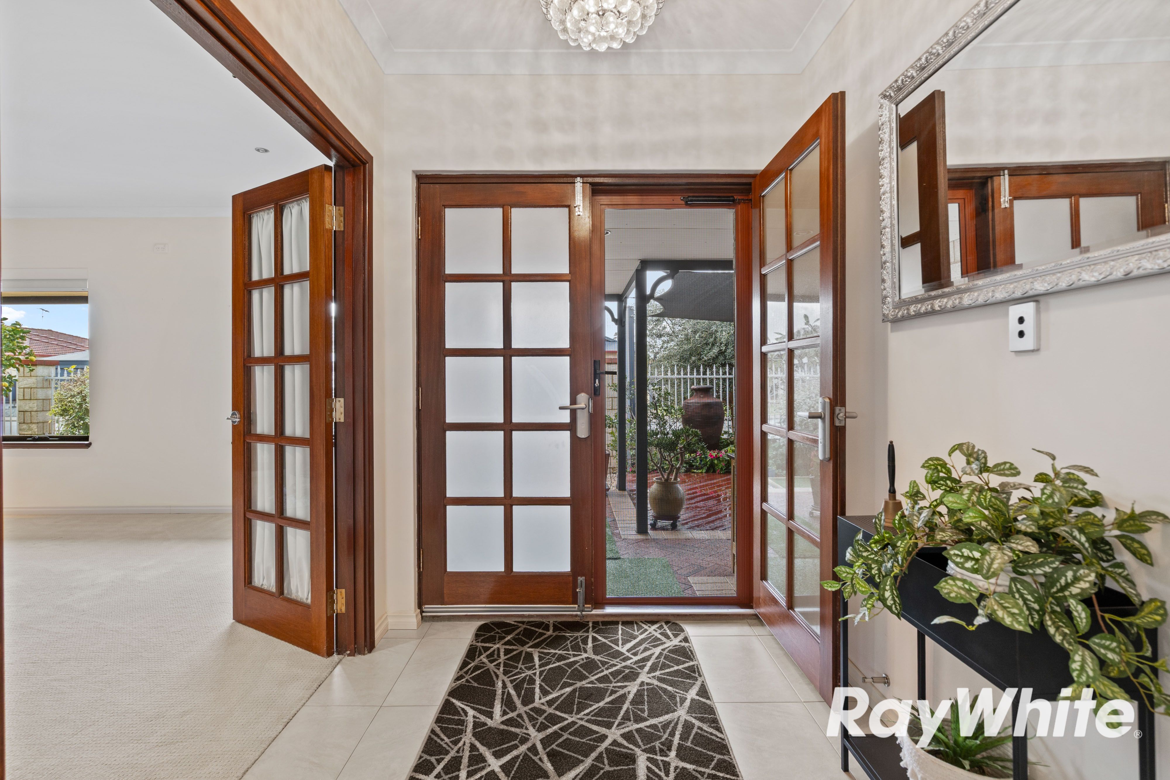 12 Catalpa Place — photo 4 of 28