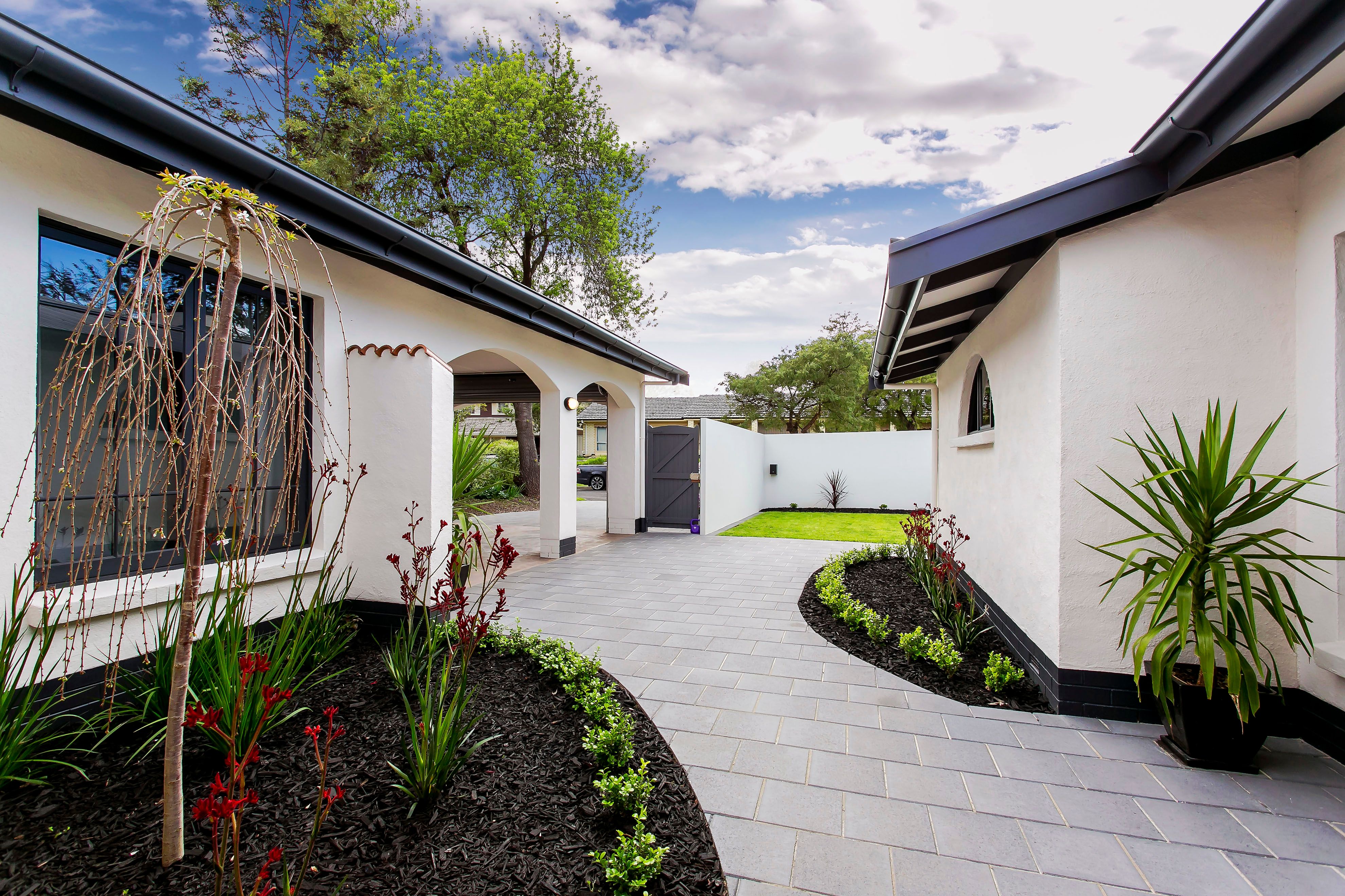 10 Silverdale Crescent, Bellevue Heights, SA 5050