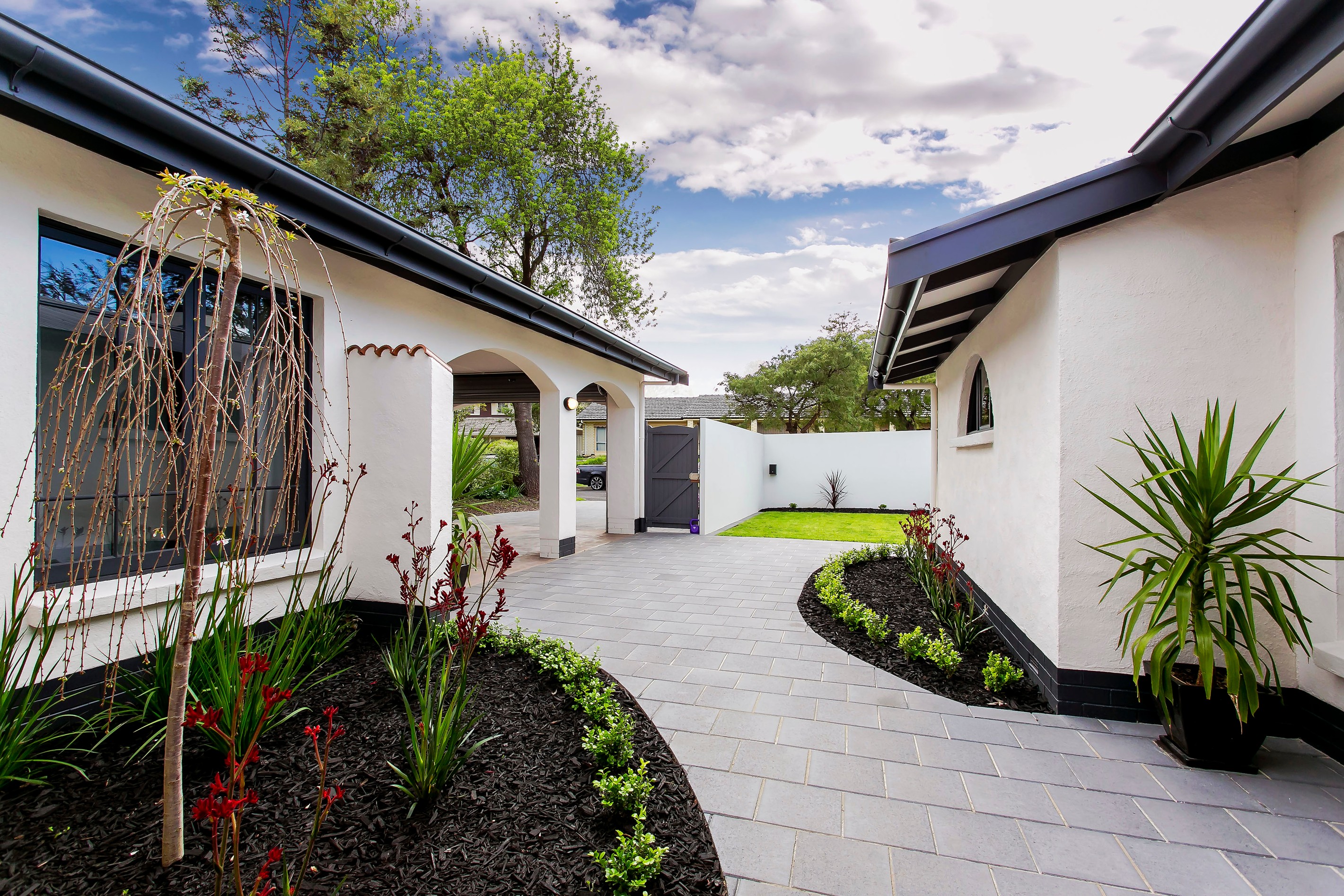 10 Silverdale Crescent, Bellevue Heights, SA 5050