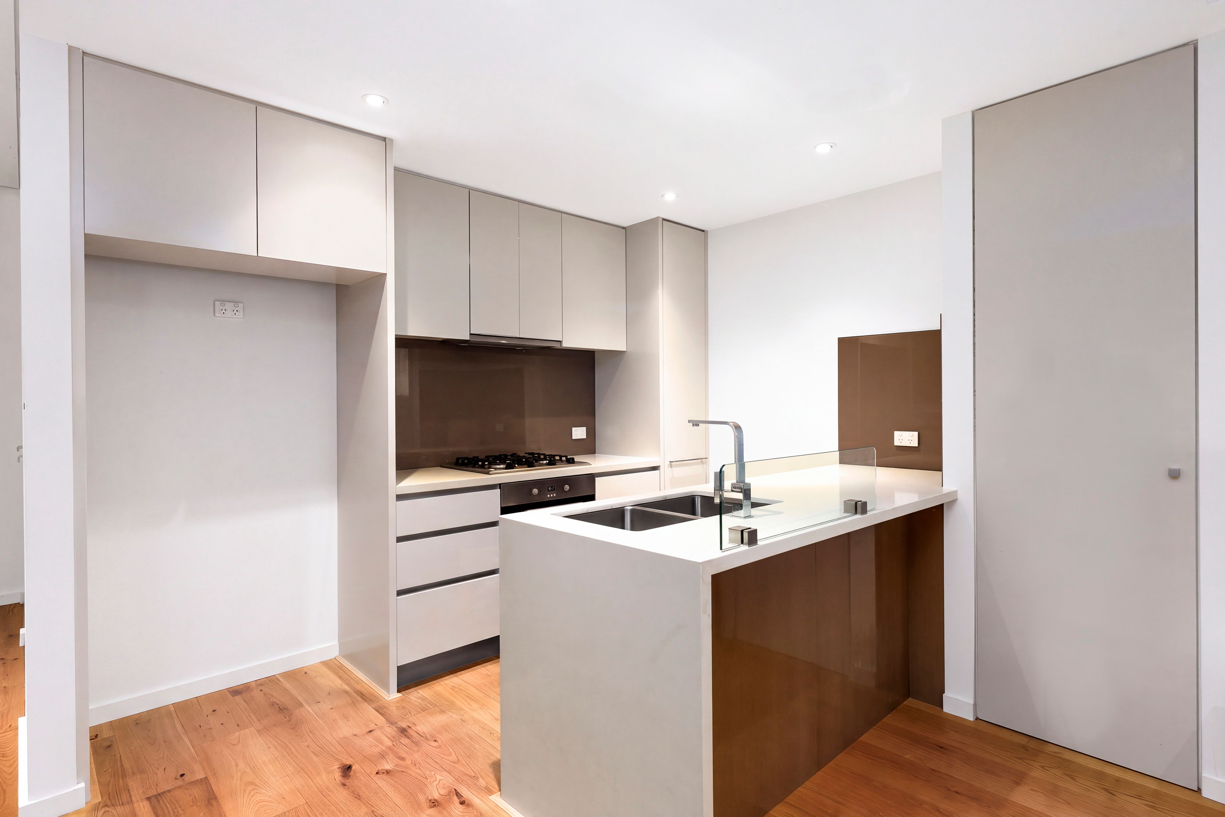 307B/34 Penshurst Street — photo 3 of 10