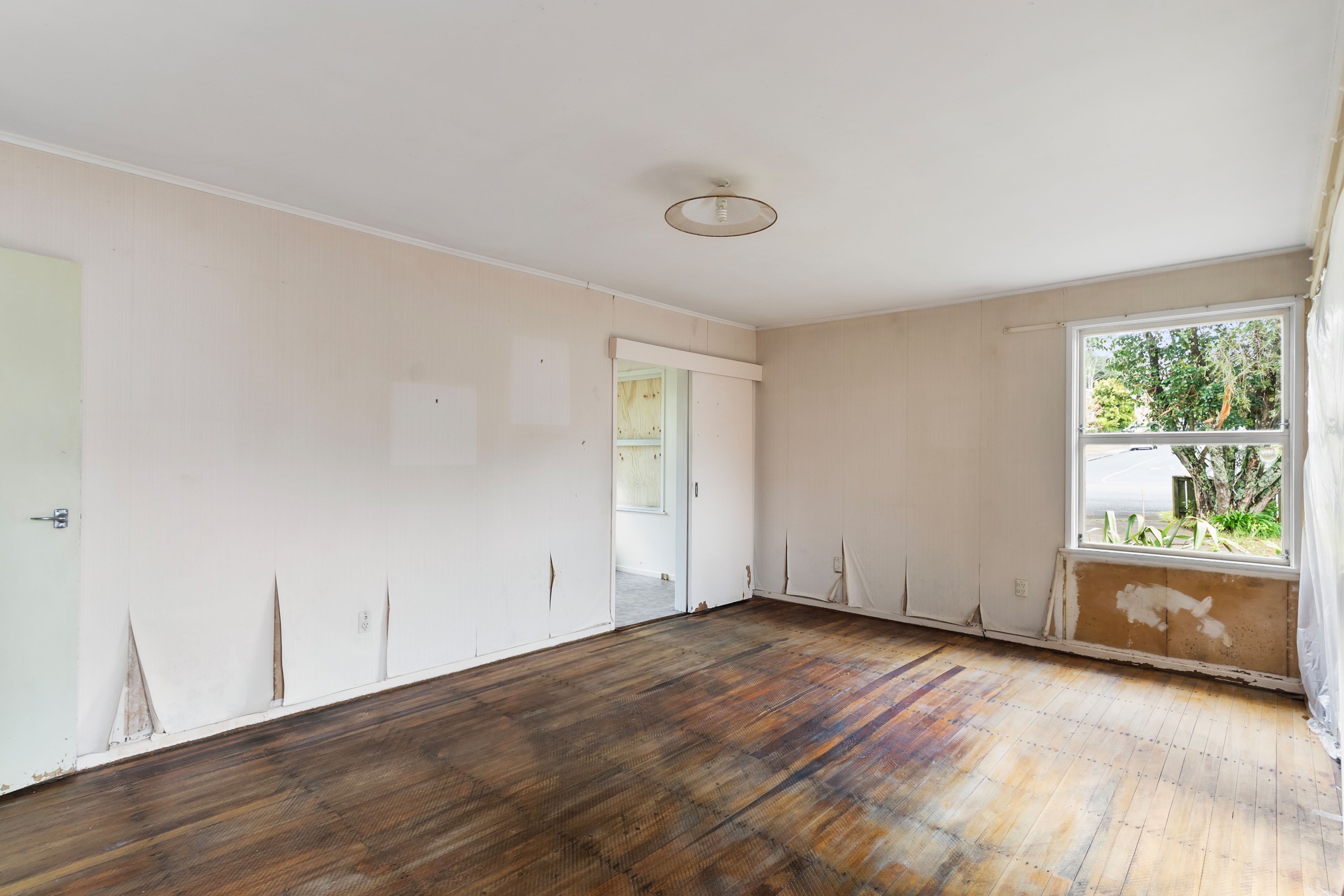 11 Juniper Road, Sunnynook, North Shore City