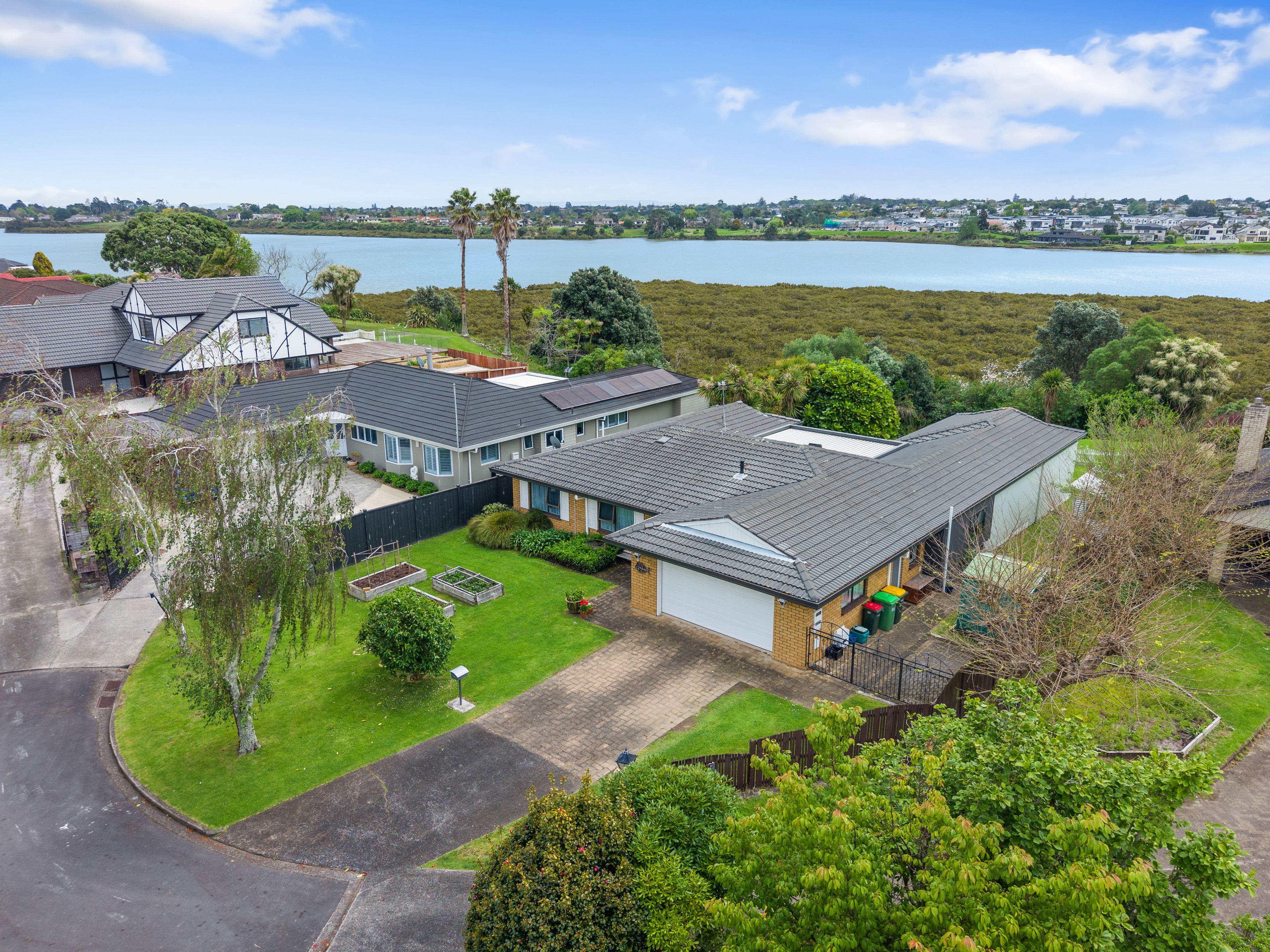 7 Chica Place, Conifer Grove, Manukau City