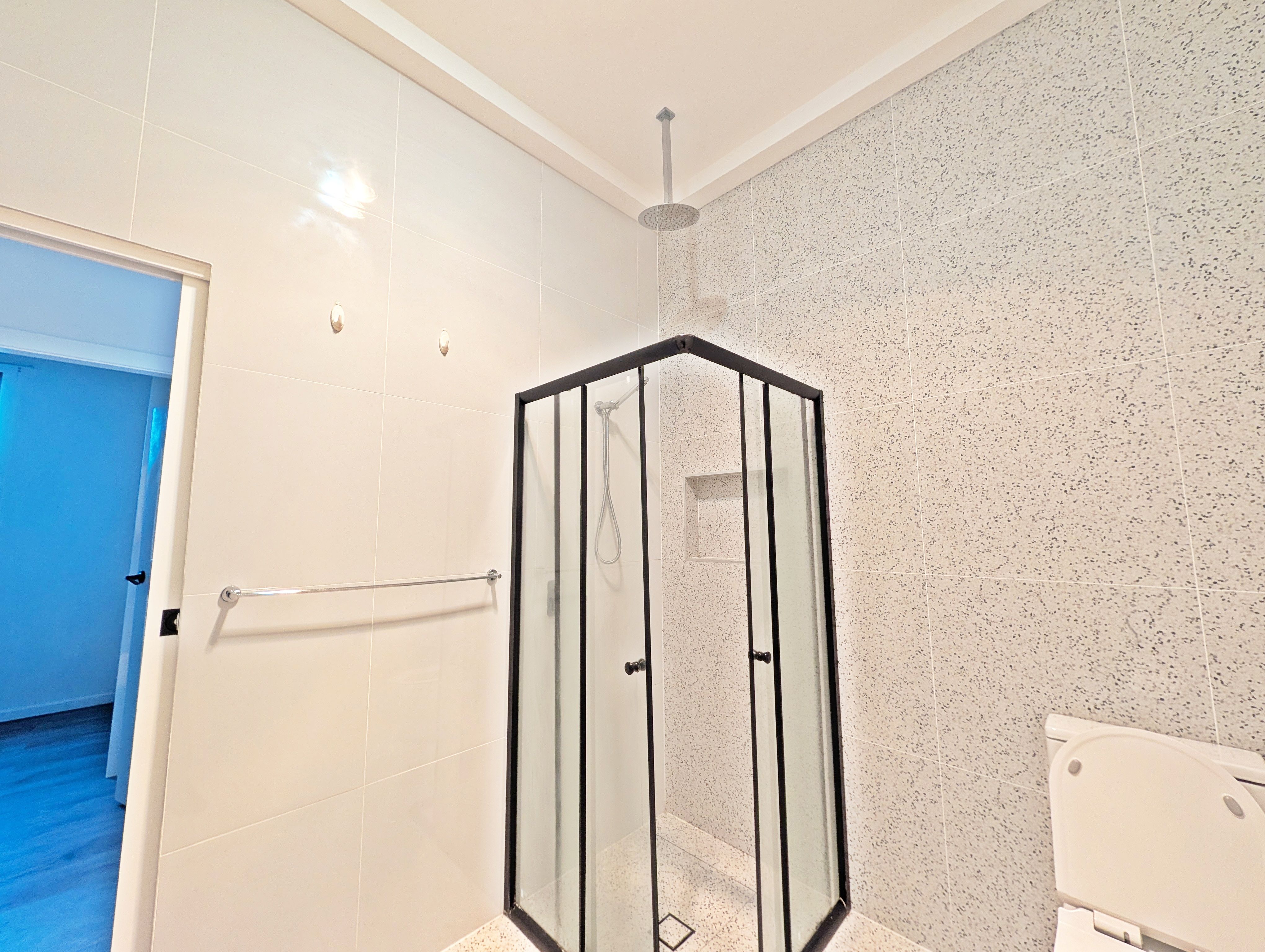 76A Lawrence Hargrave Road — photo 8 of 17