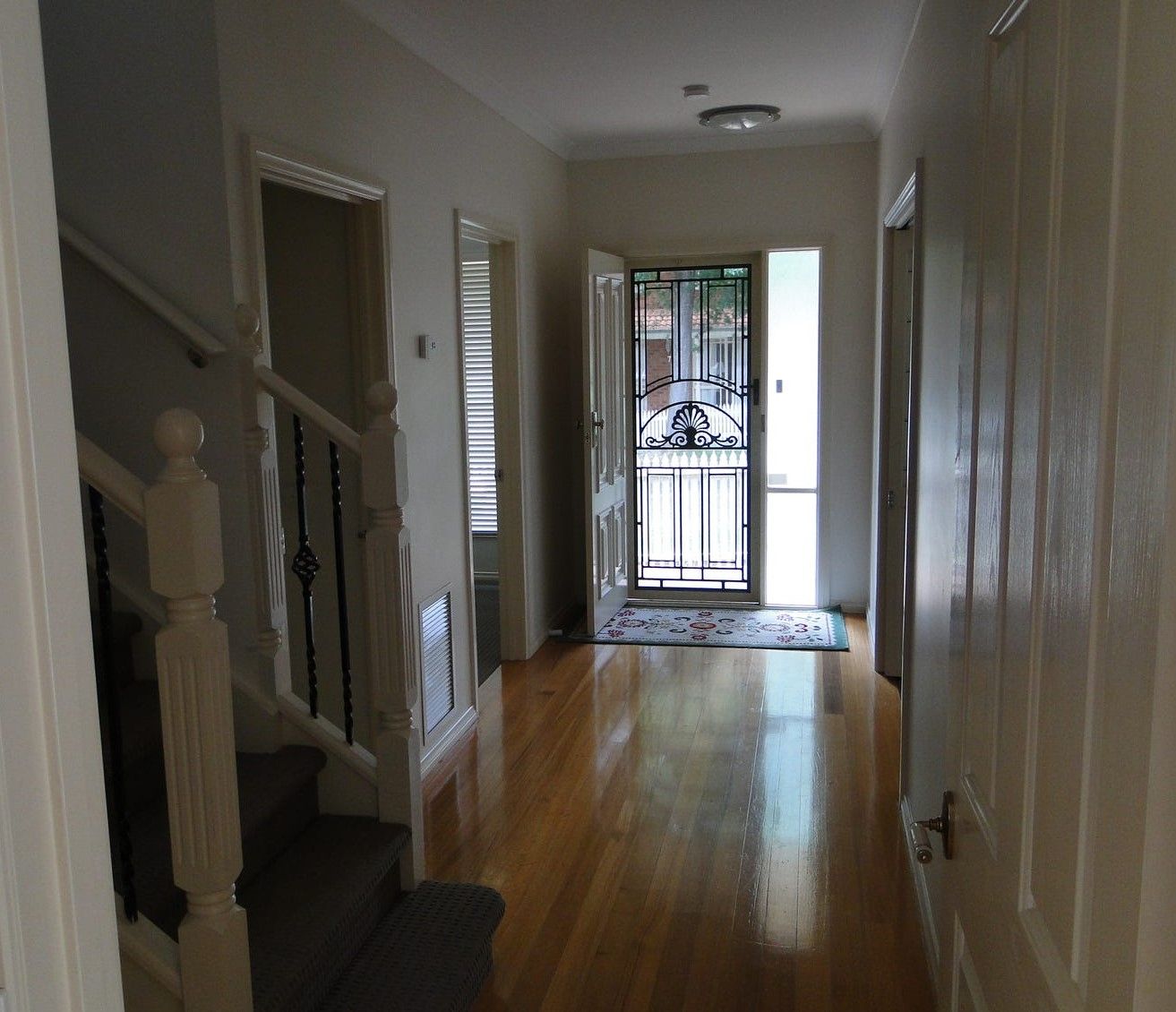 8 Inverloch Street, Box Hill South, VIC 3128