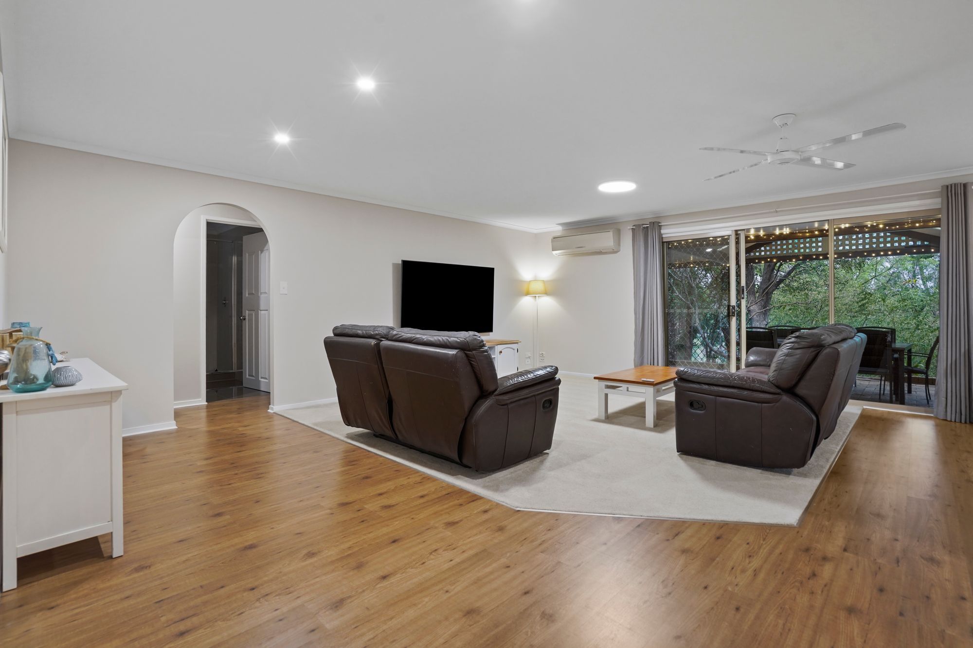 7 Regal Court — photo 6 of 30