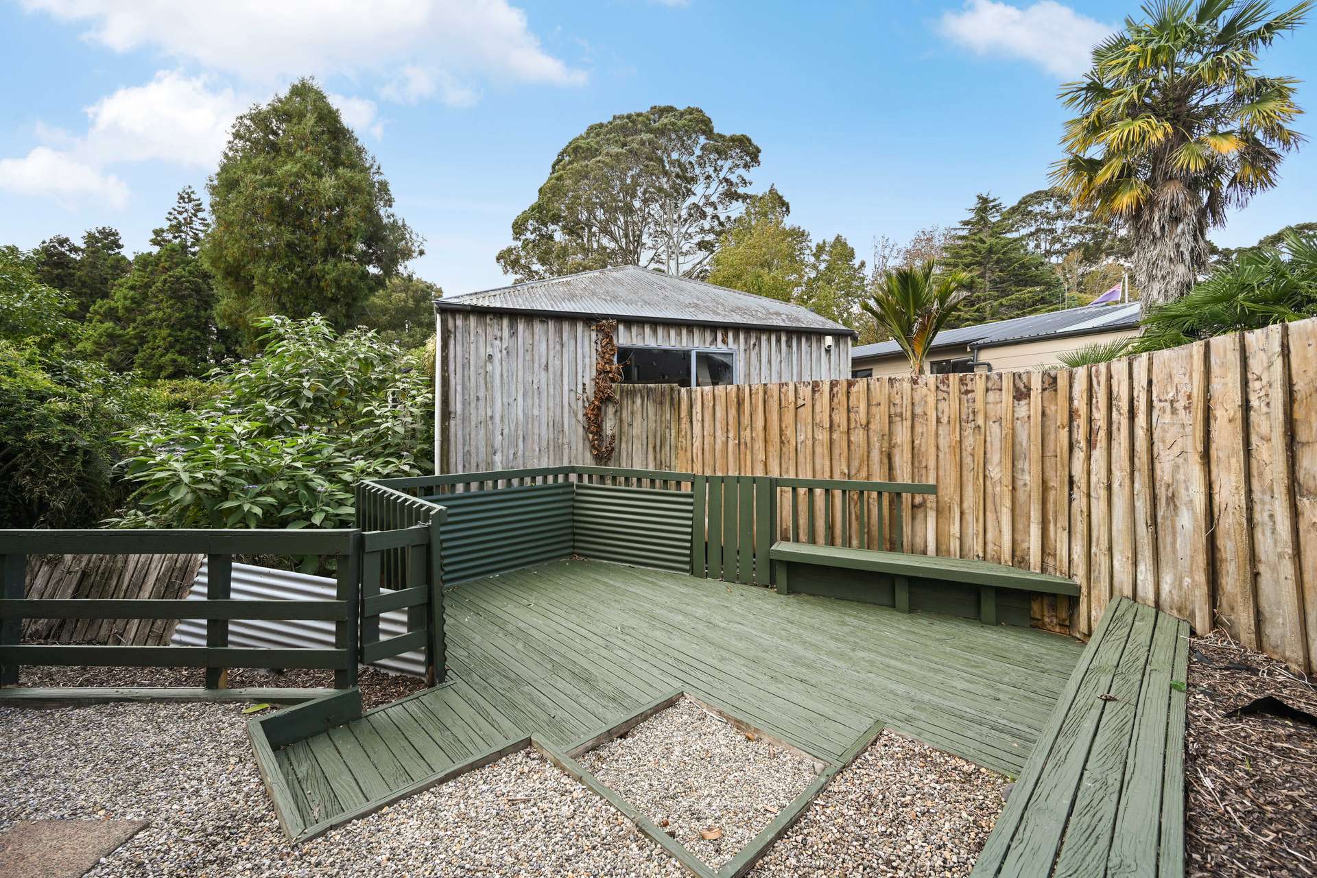 47b Winstone Avenue photo 11