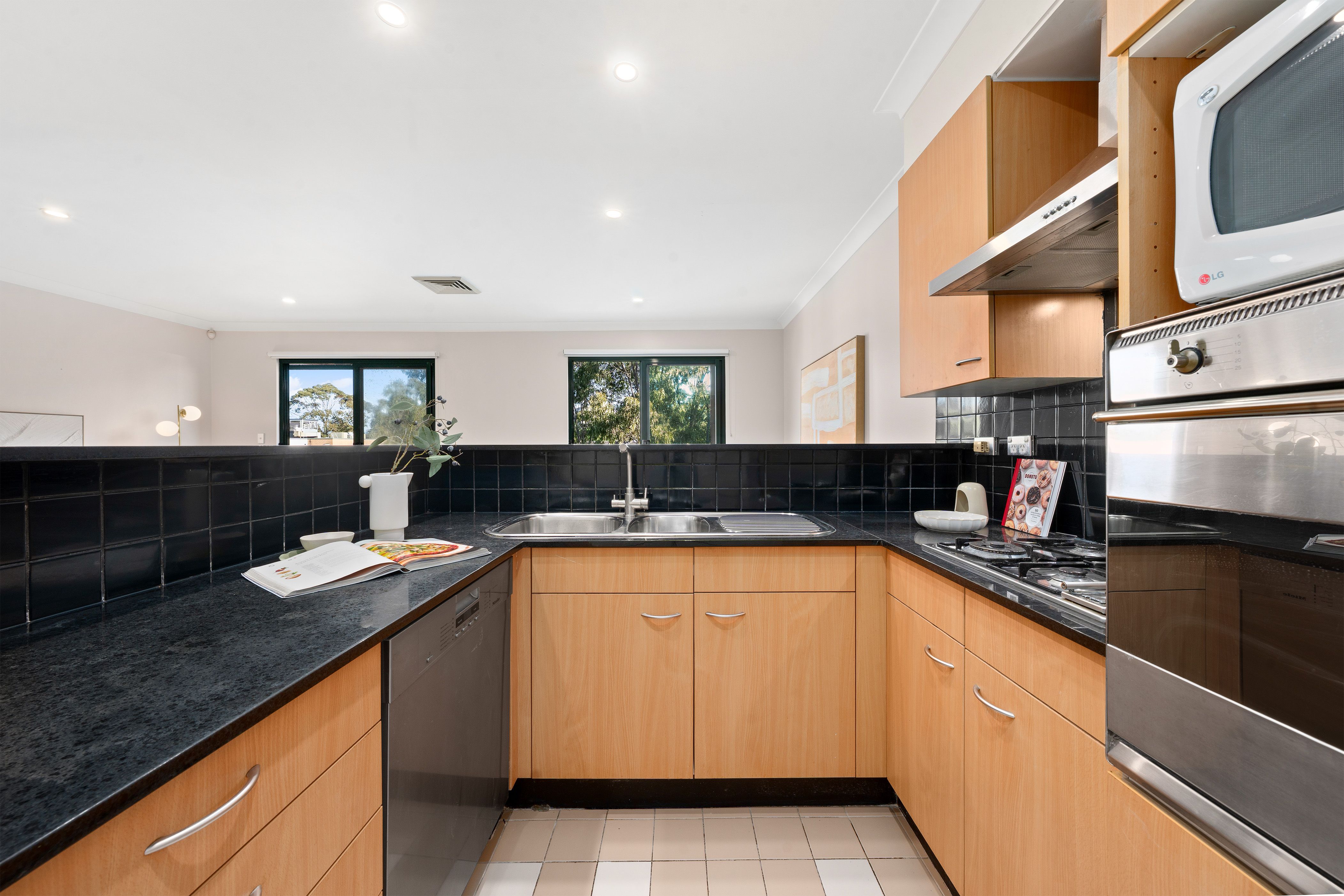 31/7 Freeman Road — photo 4 of 13