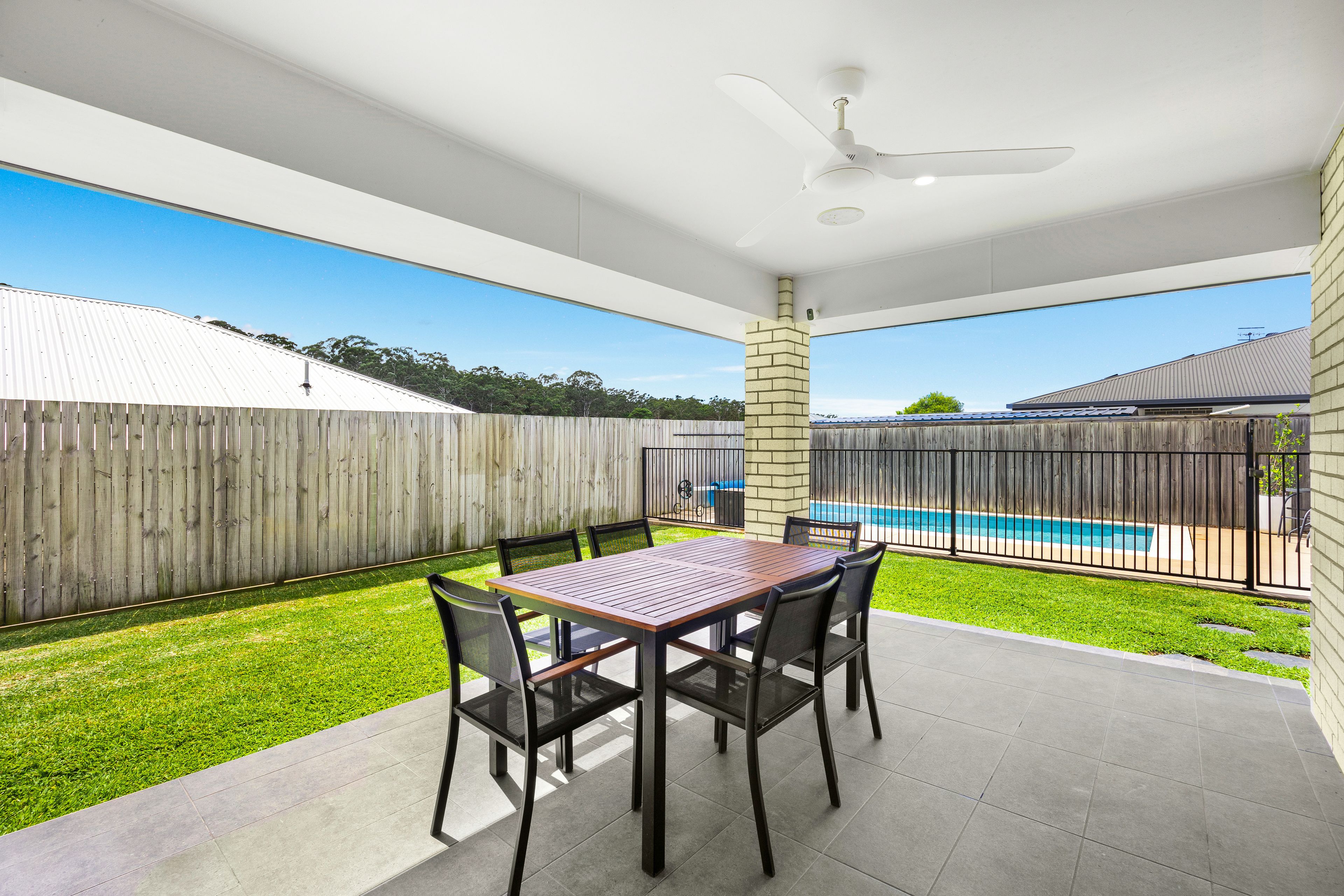 60 Kingfisher Drive — photo 8 of 19