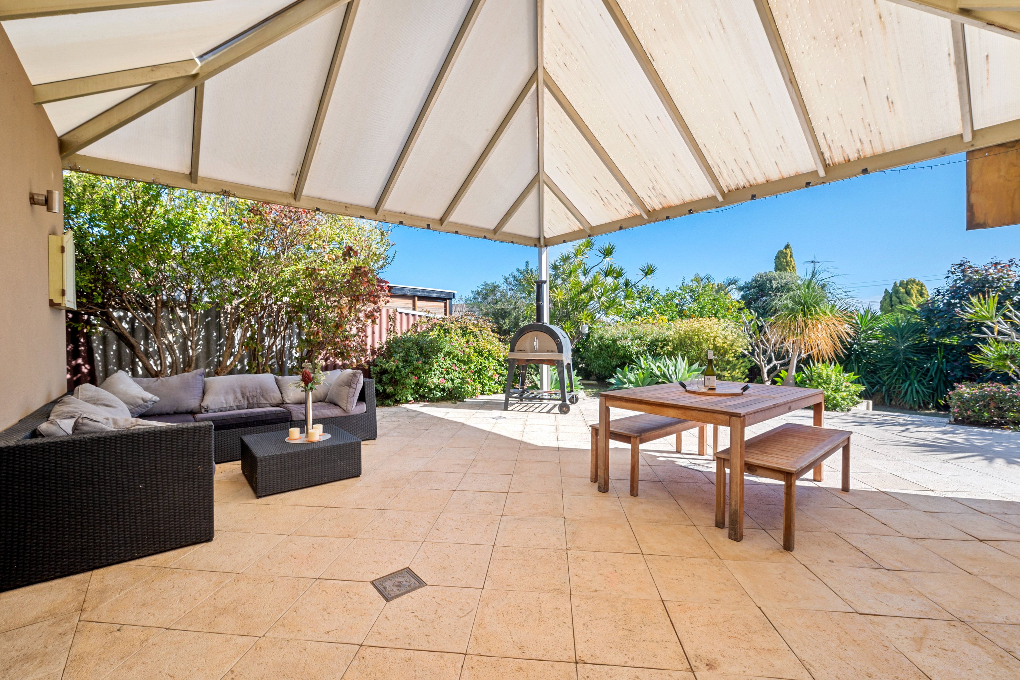 110 Bridgewater Drive, Kallaroo, WA 6025